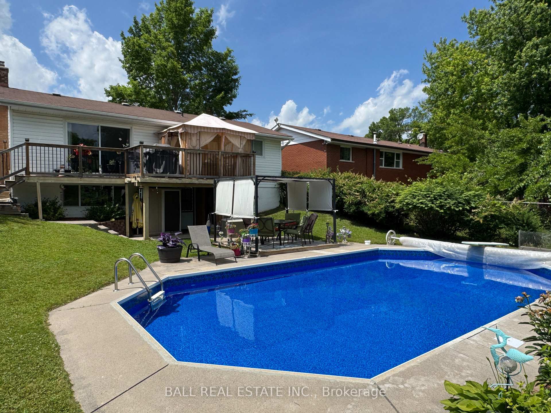 Photo 36 of 171 Herbert Street, Peterborough, Northcrest Ward 5 — HOMEH