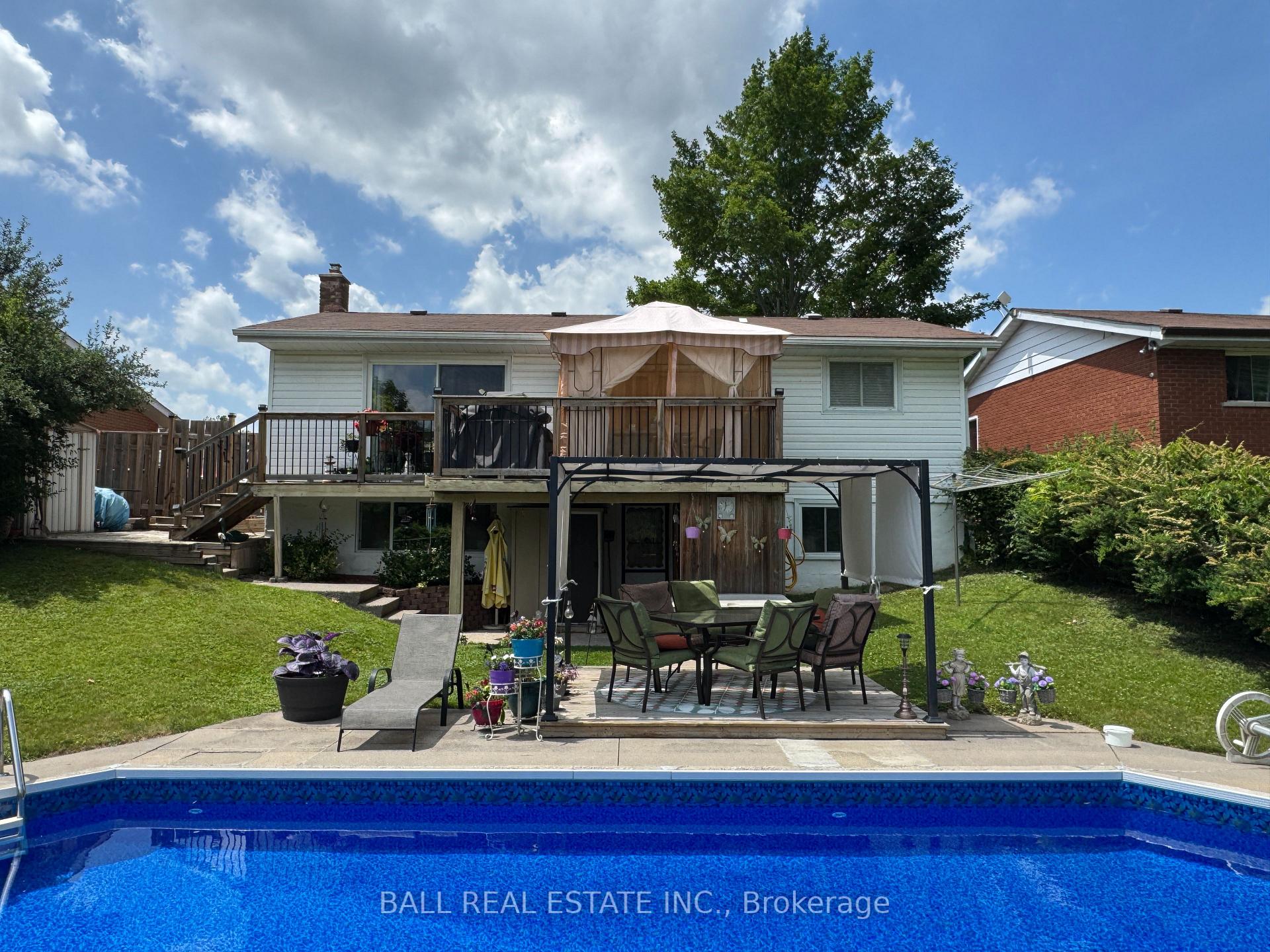 Photo 38 of 171 Herbert Street, Peterborough, Northcrest Ward 5 — HOMEH