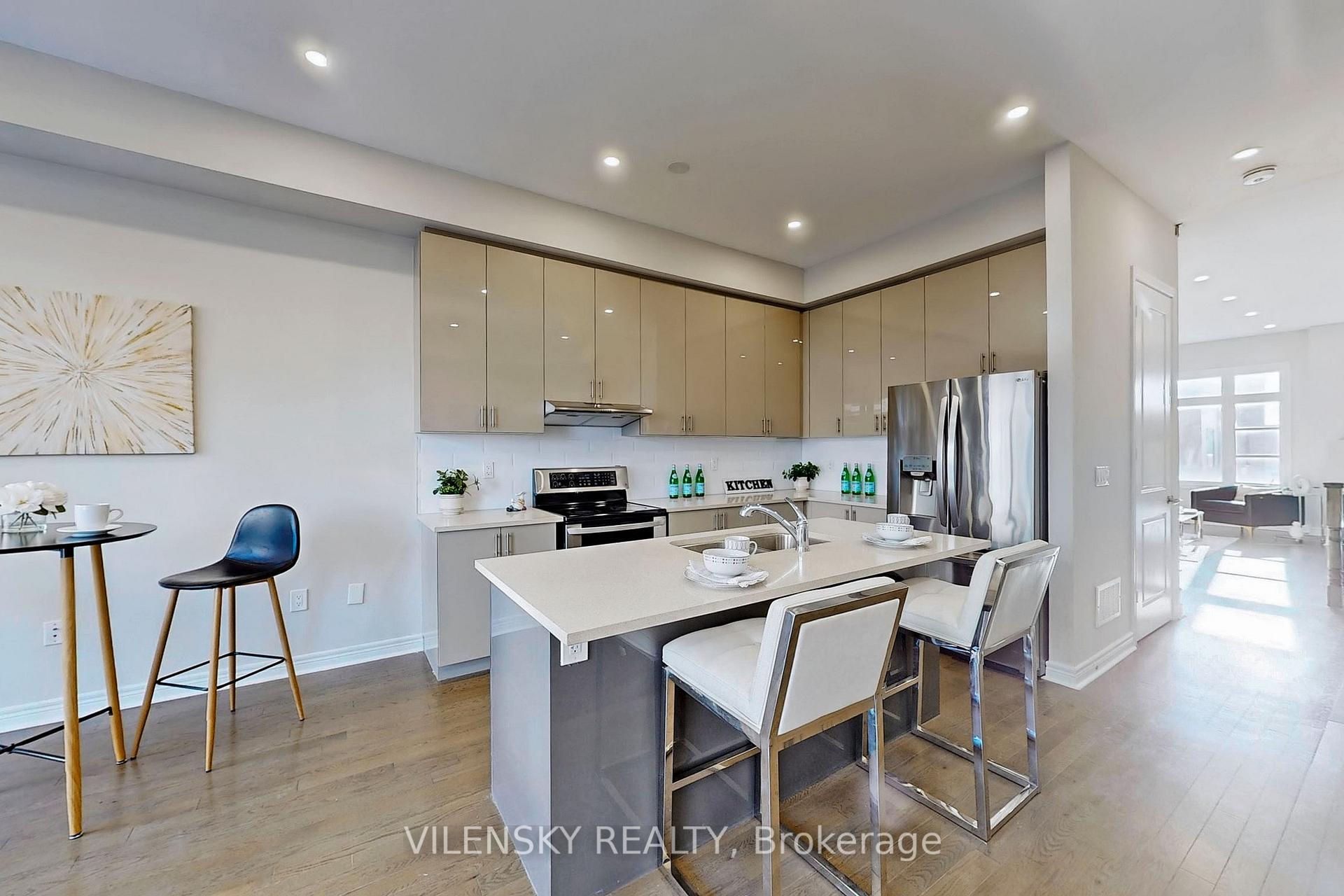 Photo 7 of 66 Laskin Drive, Vaughan, Patterson — HOMEH