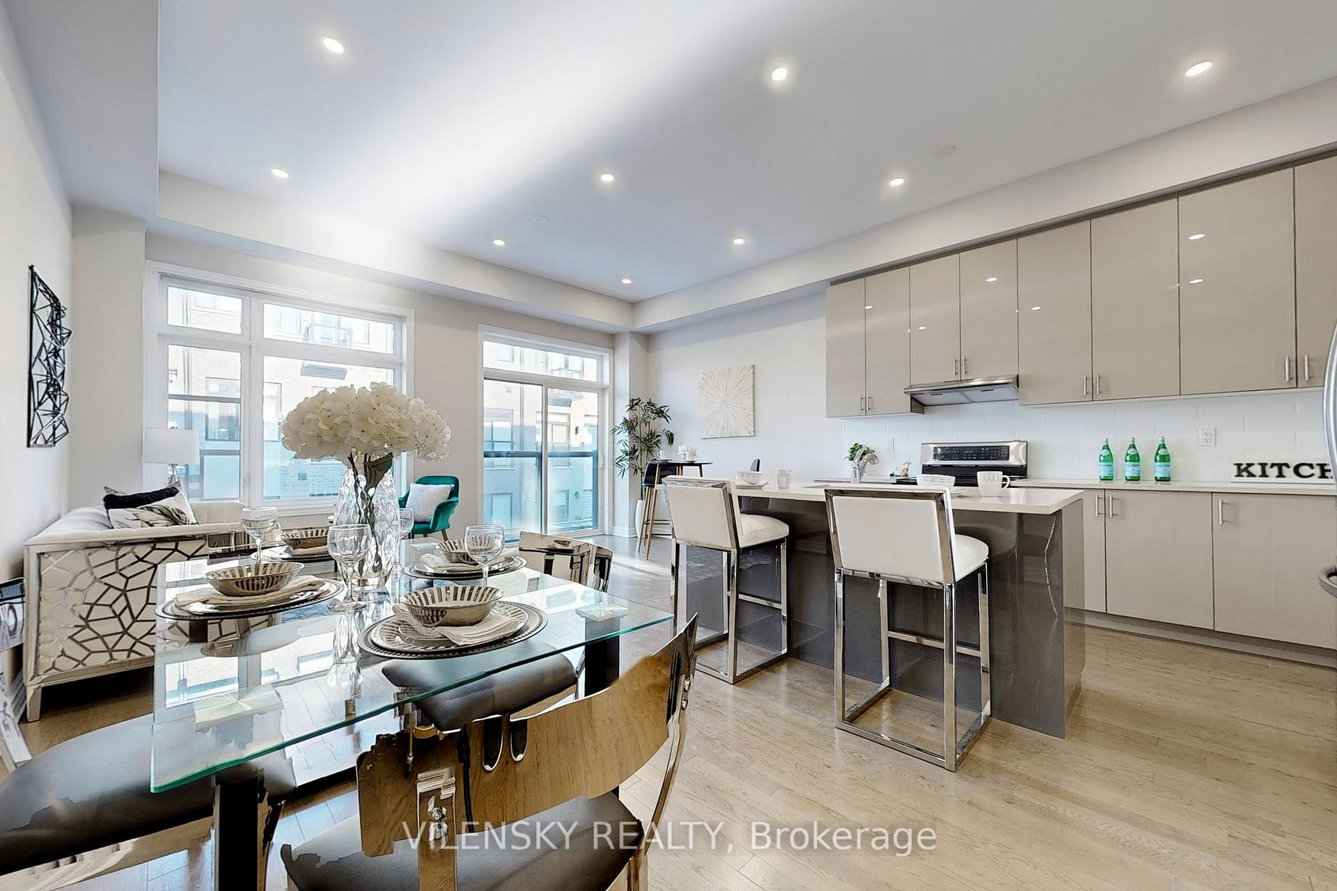 Photo 14 of 66 Laskin Drive, Vaughan, Patterson — HOMEH