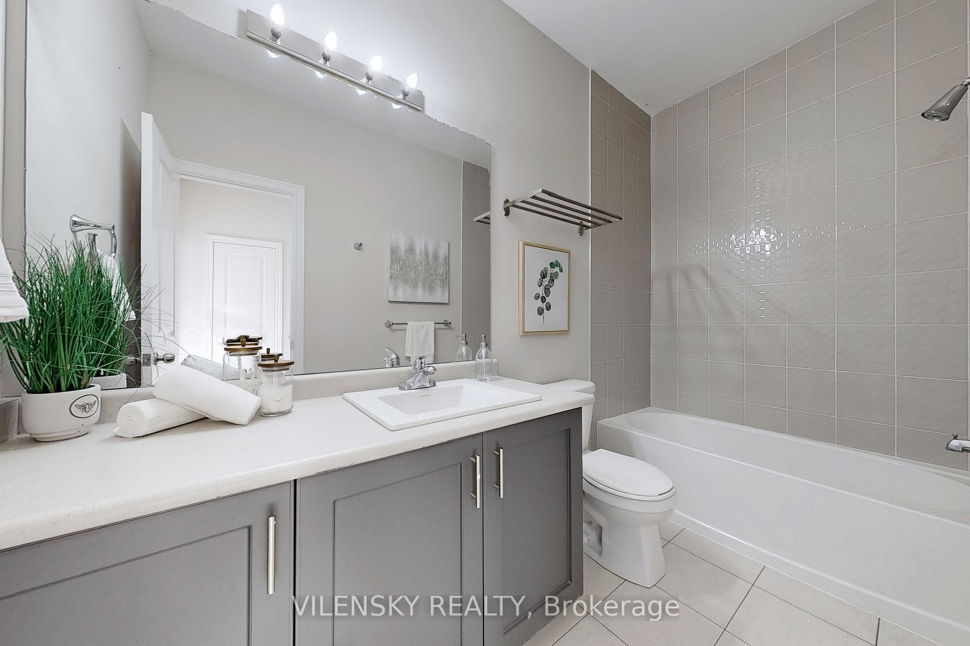 Photo 25 of 66 Laskin Drive, Vaughan, Patterson — HOMEH
