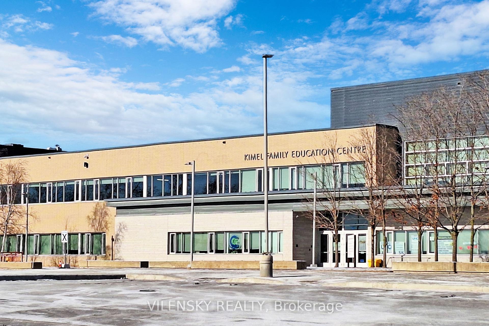 Photo 37 of 66 Laskin Drive, Vaughan, Patterson — HOMEH