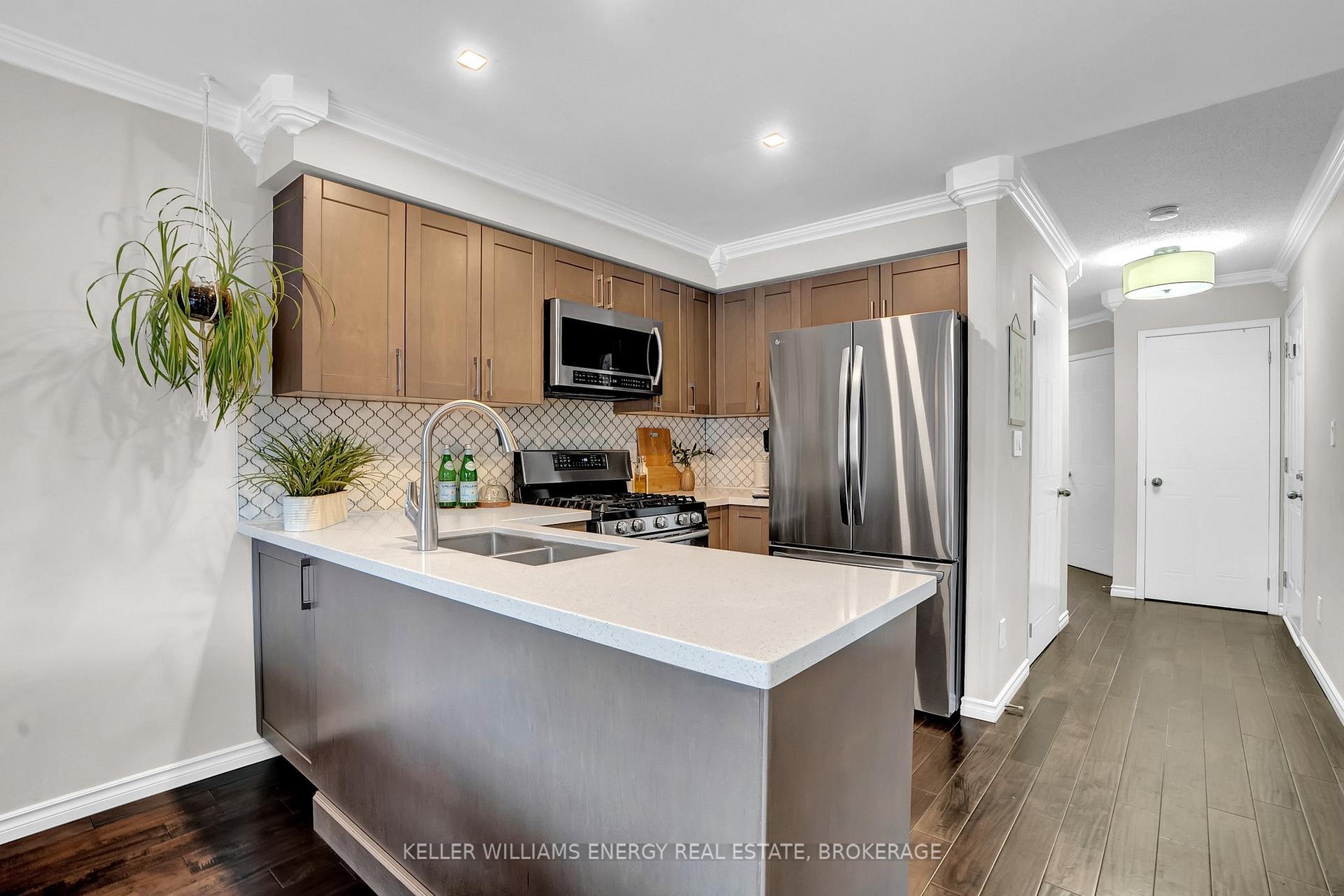 Photo 11 of 1027 Roseheath Street, Oshawa, Pinecrest — HOMEH