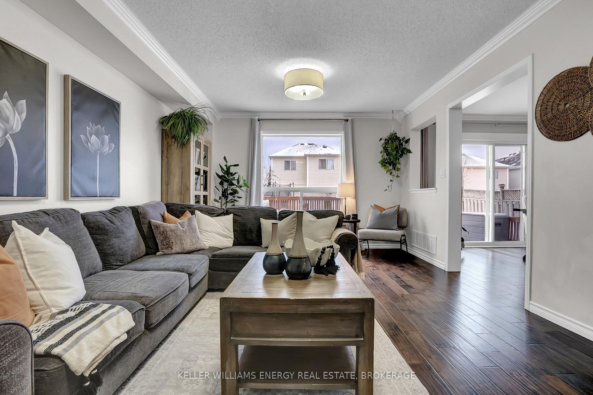 Photo 19 of 1027 Roseheath Street, Oshawa, Pinecrest — HOMEH