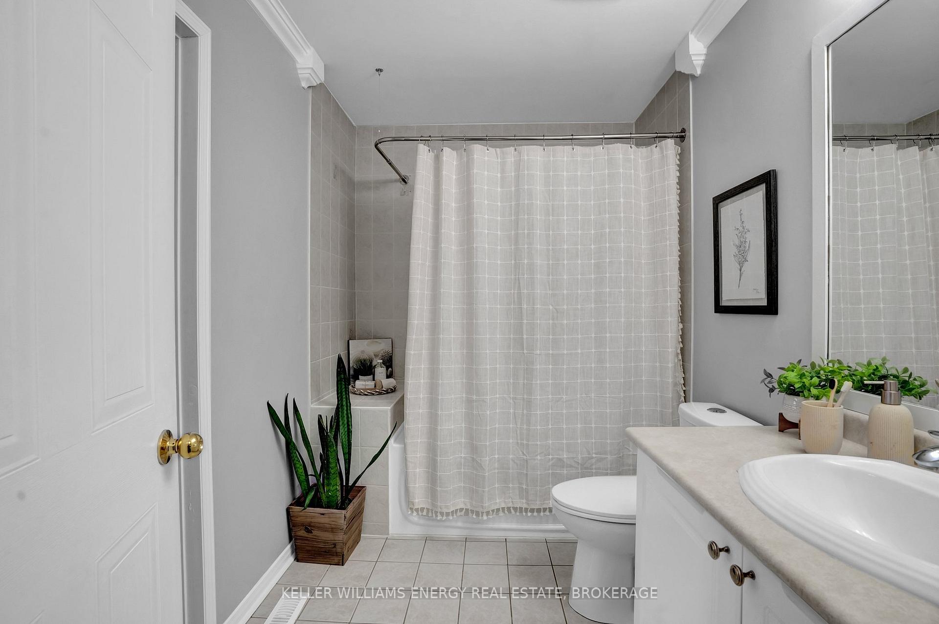 Photo 25 of 1027 Roseheath Street, Oshawa, Pinecrest — HOMEH