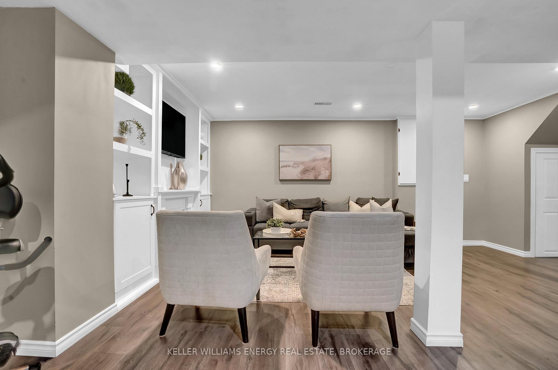 Photo 34 of 1027 Roseheath Street, Oshawa, Pinecrest — HOMEH