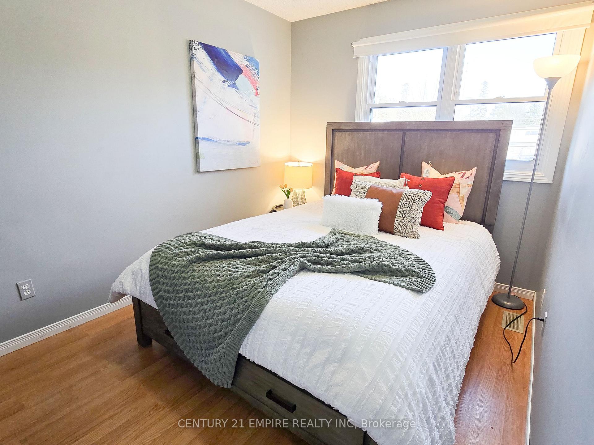 Photo 17 of 154 Adele Crescent, Oshawa, McLaughlin — HOMEH