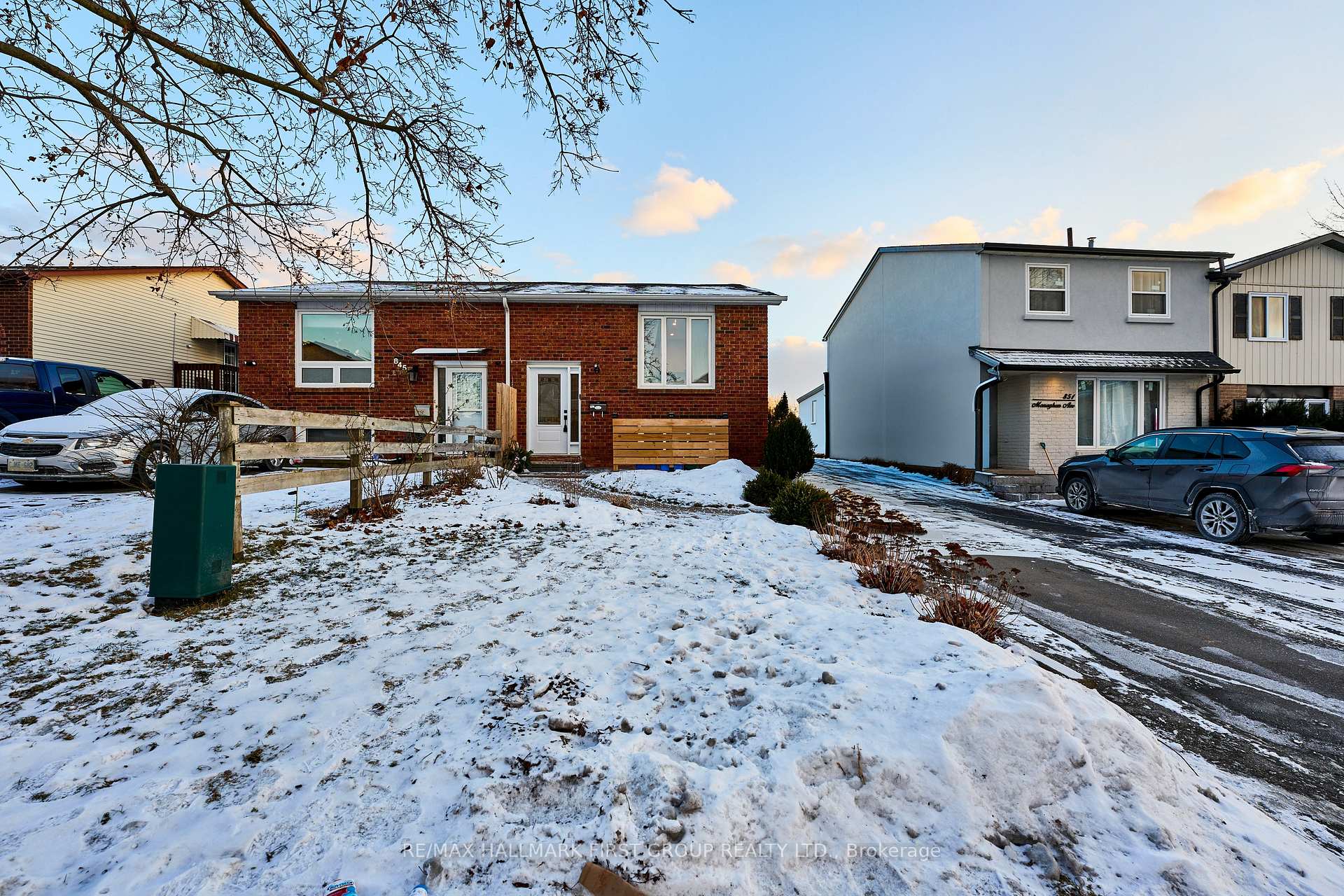 Photo 1 of 847 Monaghan Avenue, Oshawa, Vanier — HOMEH