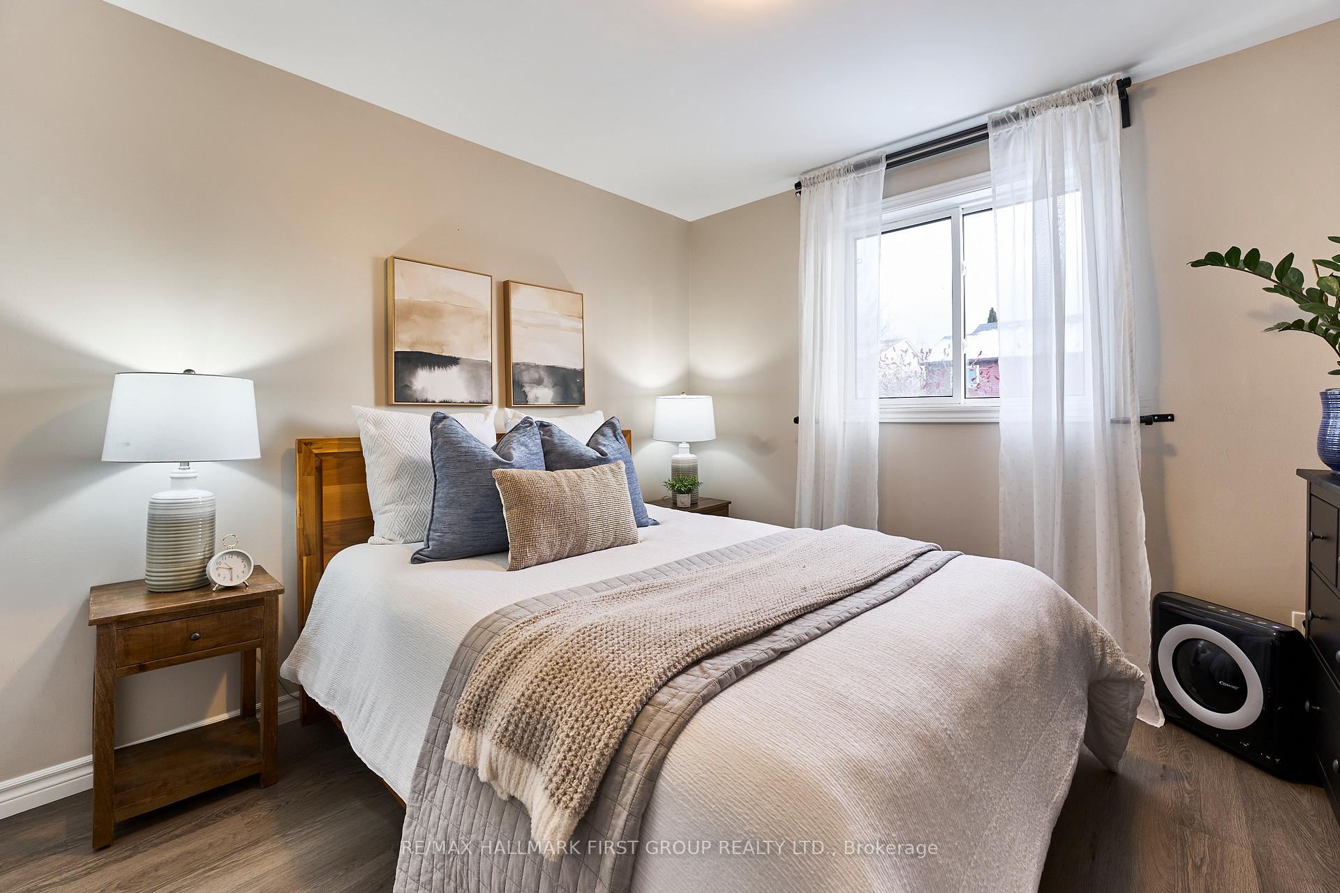 Photo 14 of 847 Monaghan Avenue, Oshawa, Vanier — HOMEH
