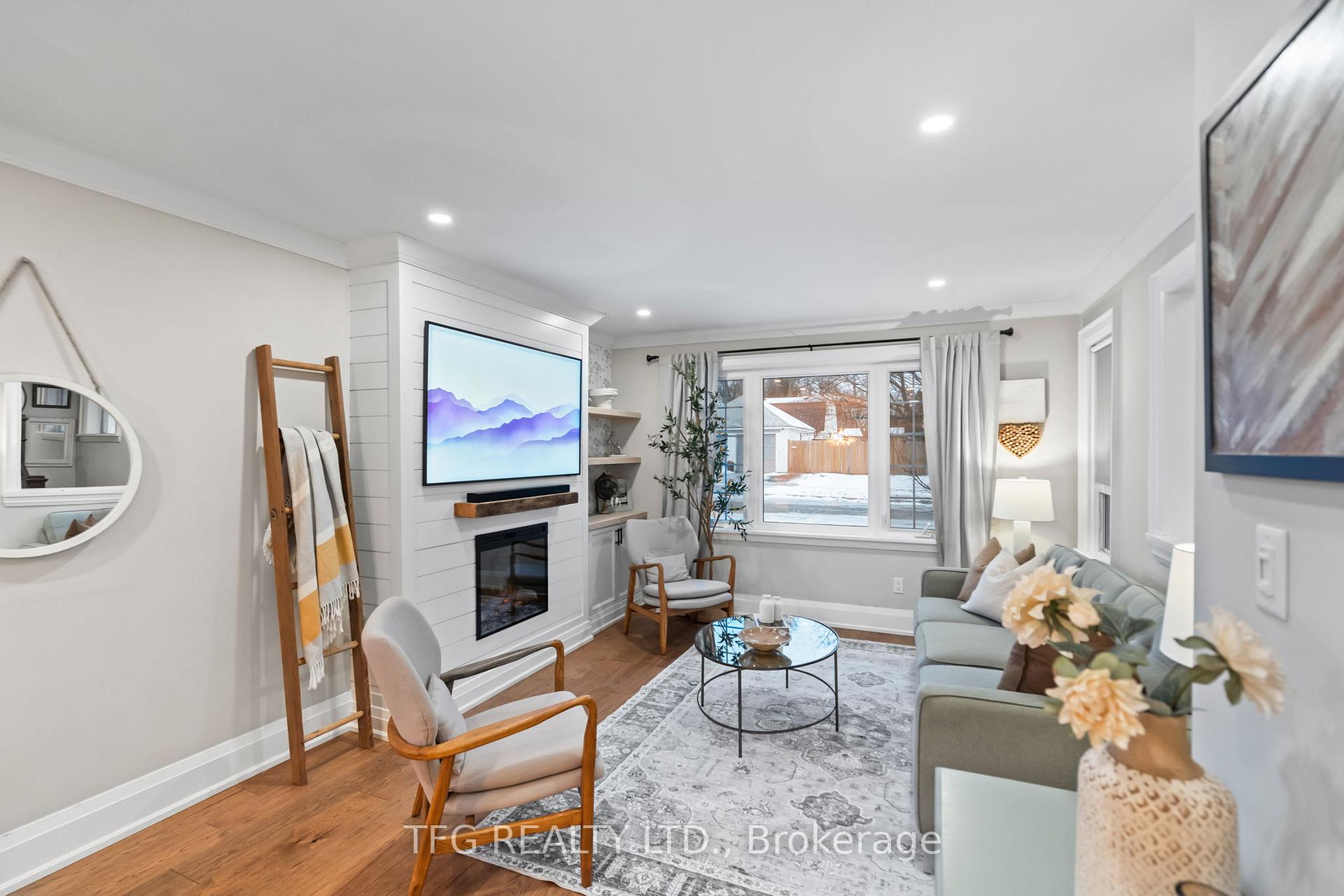 Photo 5 of 351 Colborne Street E, Oshawa, O'Neill — HOMEH