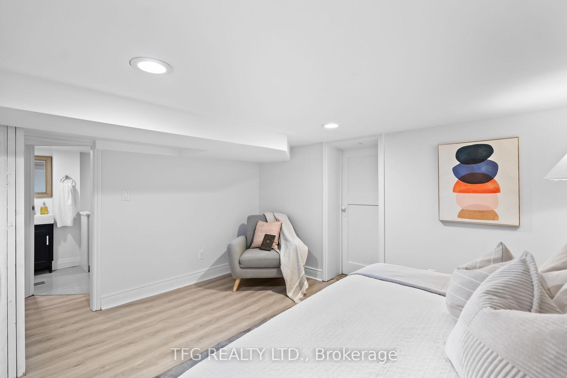 Photo 23 of 351 Colborne Street E, Oshawa, O'Neill — HOMEH