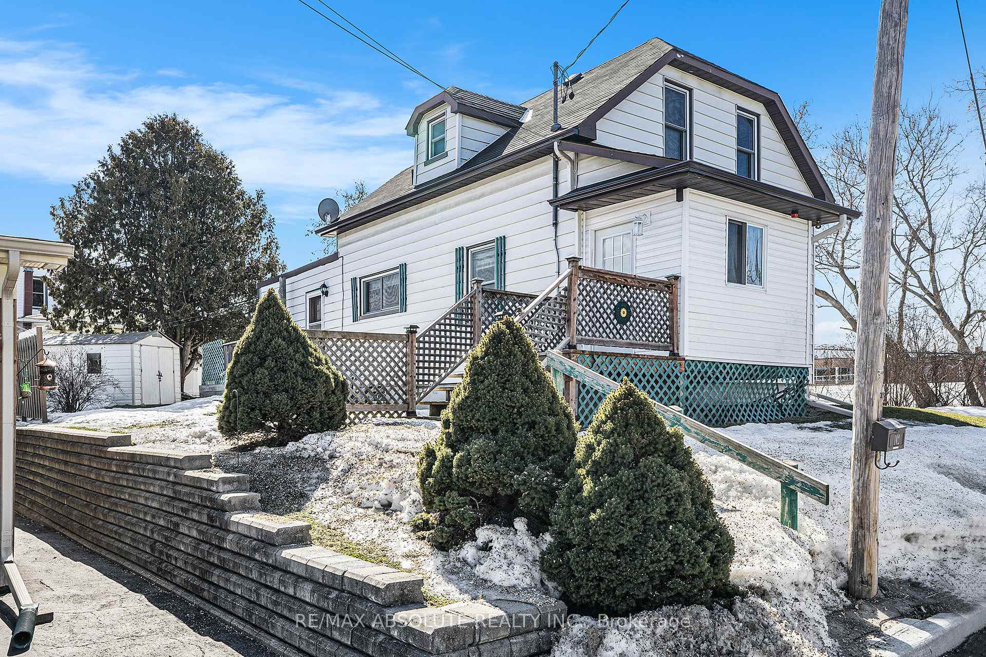 Photo 1 of 102 Hugh Street S, Arnprior — HOMEH