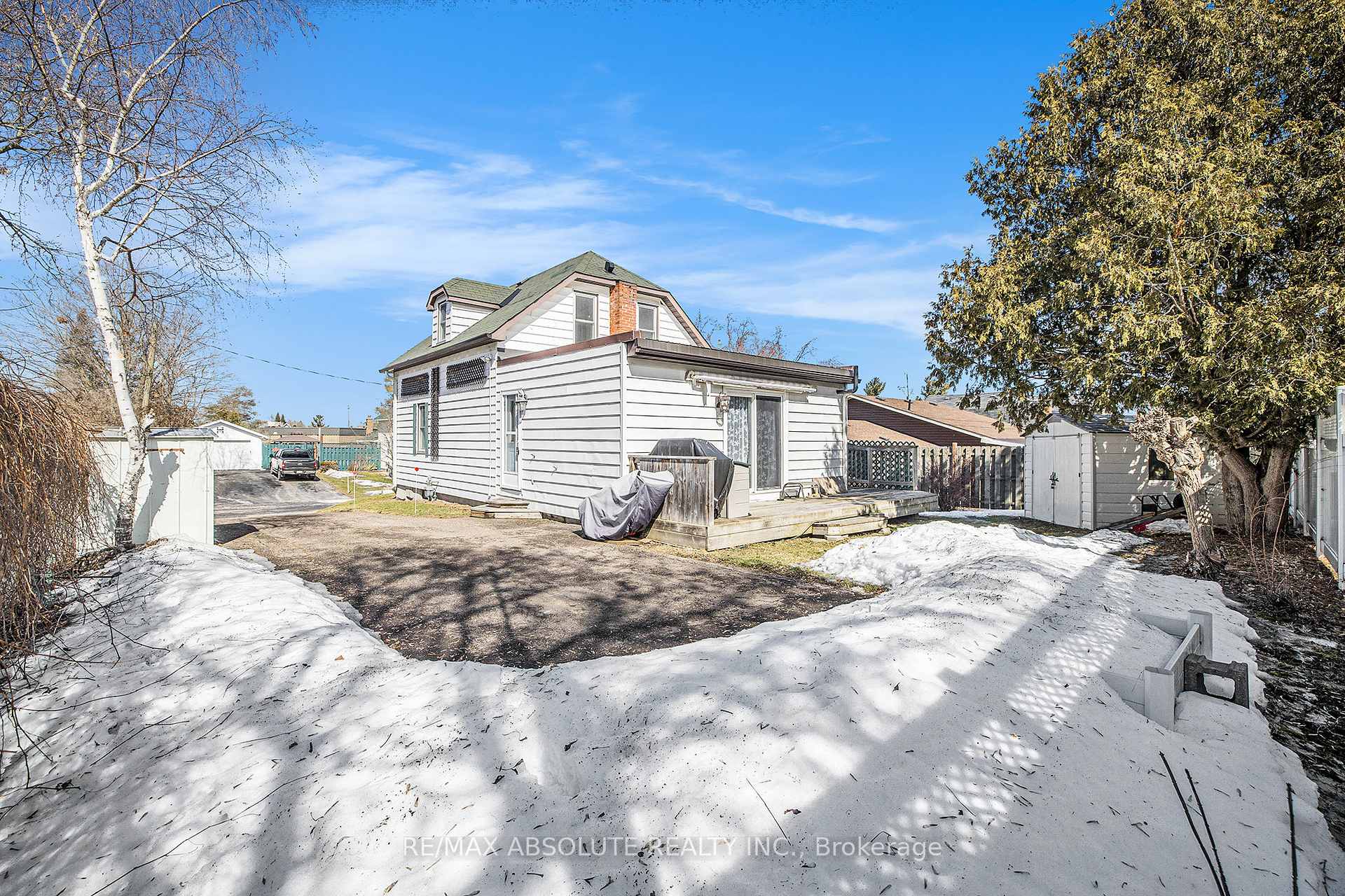 Photo 20 of 102 Hugh Street S, Arnprior — HOMEH