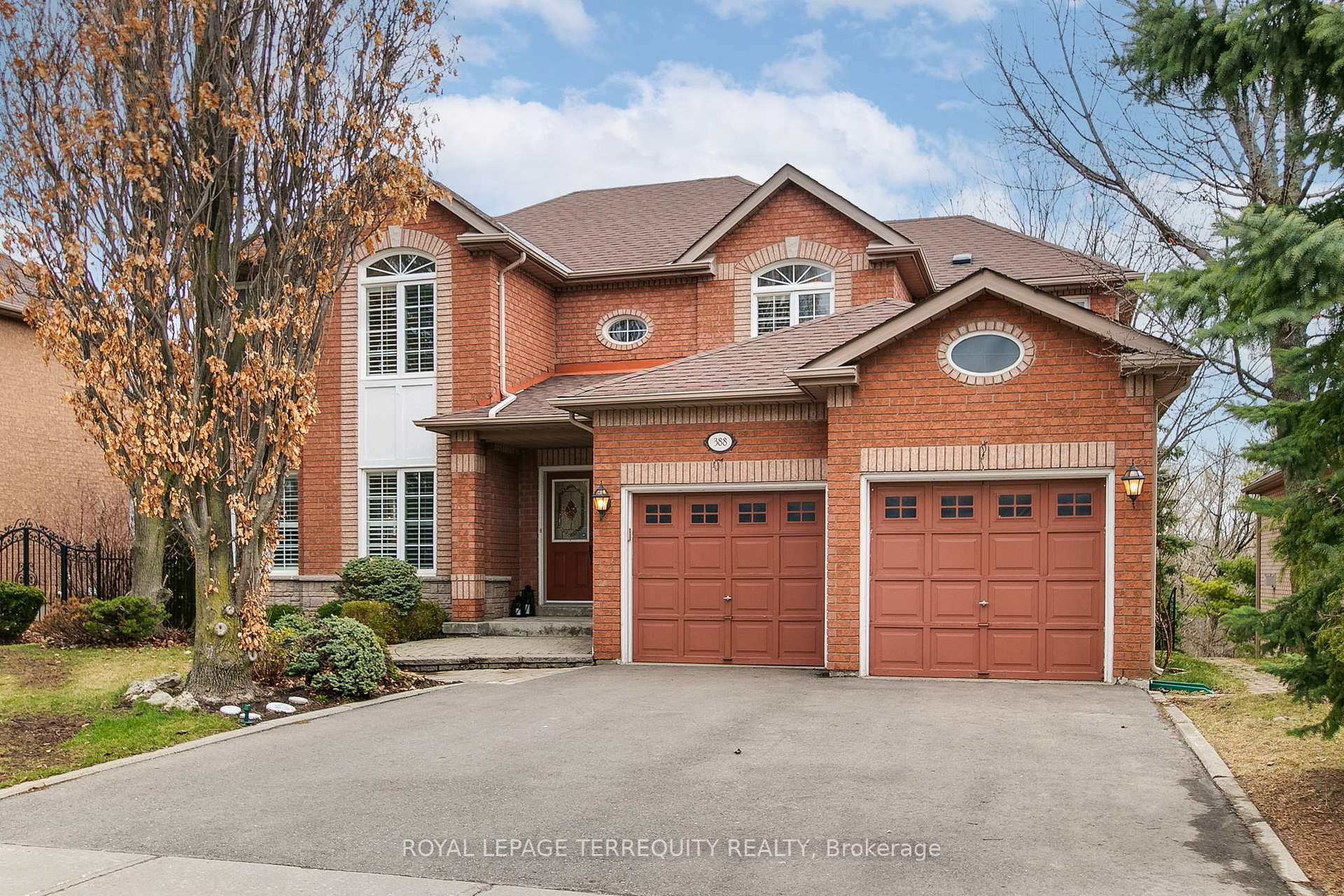 Photo 1 of 388 Glenkindie Avenue, Vaughan, Maple — HOMEH