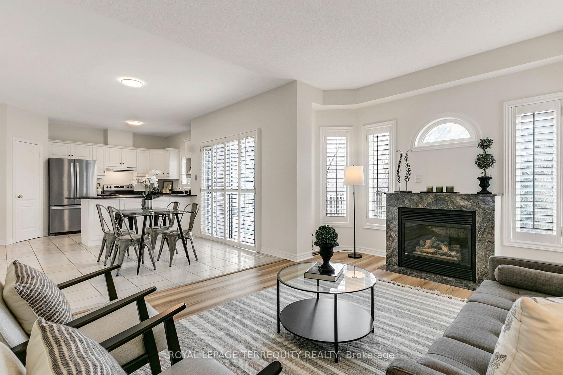 Photo 17 of 388 Glenkindie Avenue, Vaughan, Maple — HOMEH