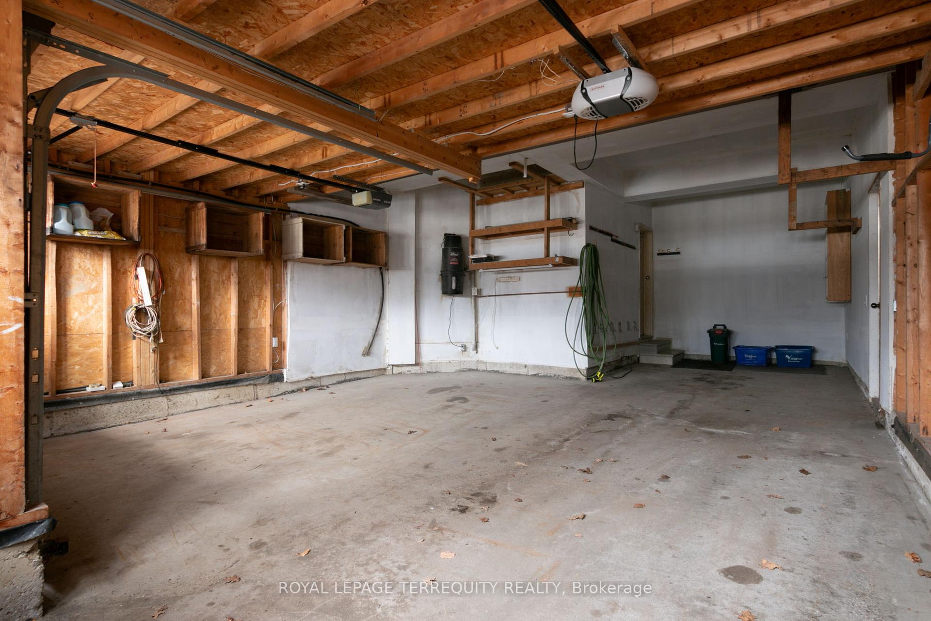 Photo 40 of 388 Glenkindie Avenue, Vaughan, Maple — HOMEH