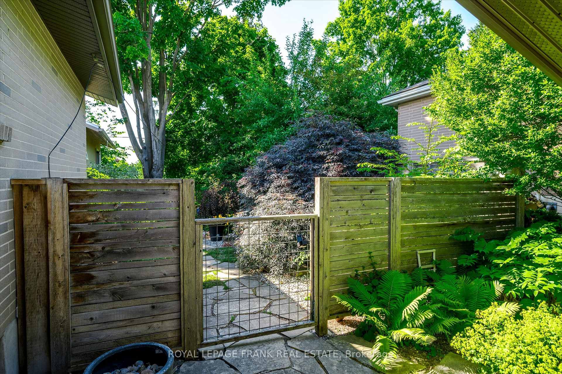 Photo 37 of 375 Aberdeen Avenue, Peterborough, Northcrest Ward 5 — HOMEH