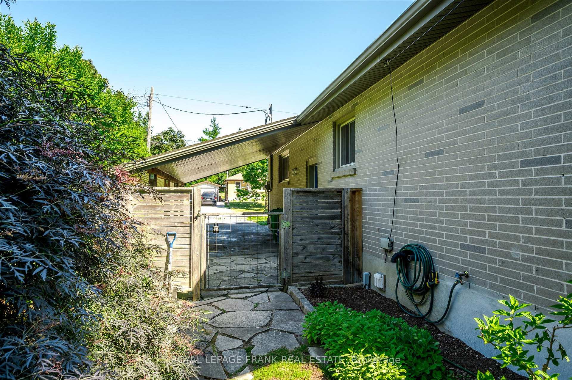 Photo 39 of 375 Aberdeen Avenue, Peterborough, Northcrest Ward 5 — HOMEH