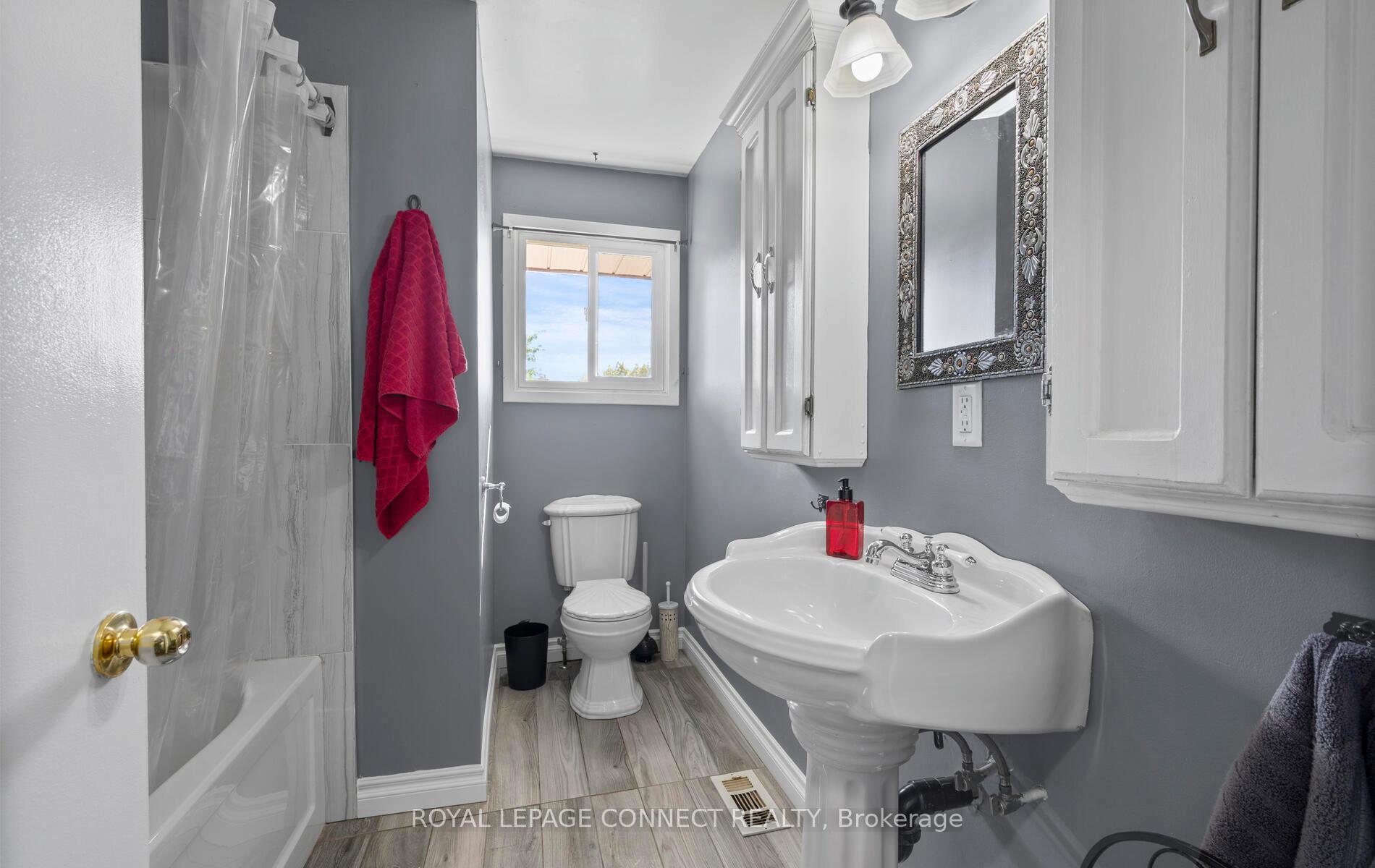 Photo 9 of 589 Talbot Court, Oshawa, Vanier — HOMEH