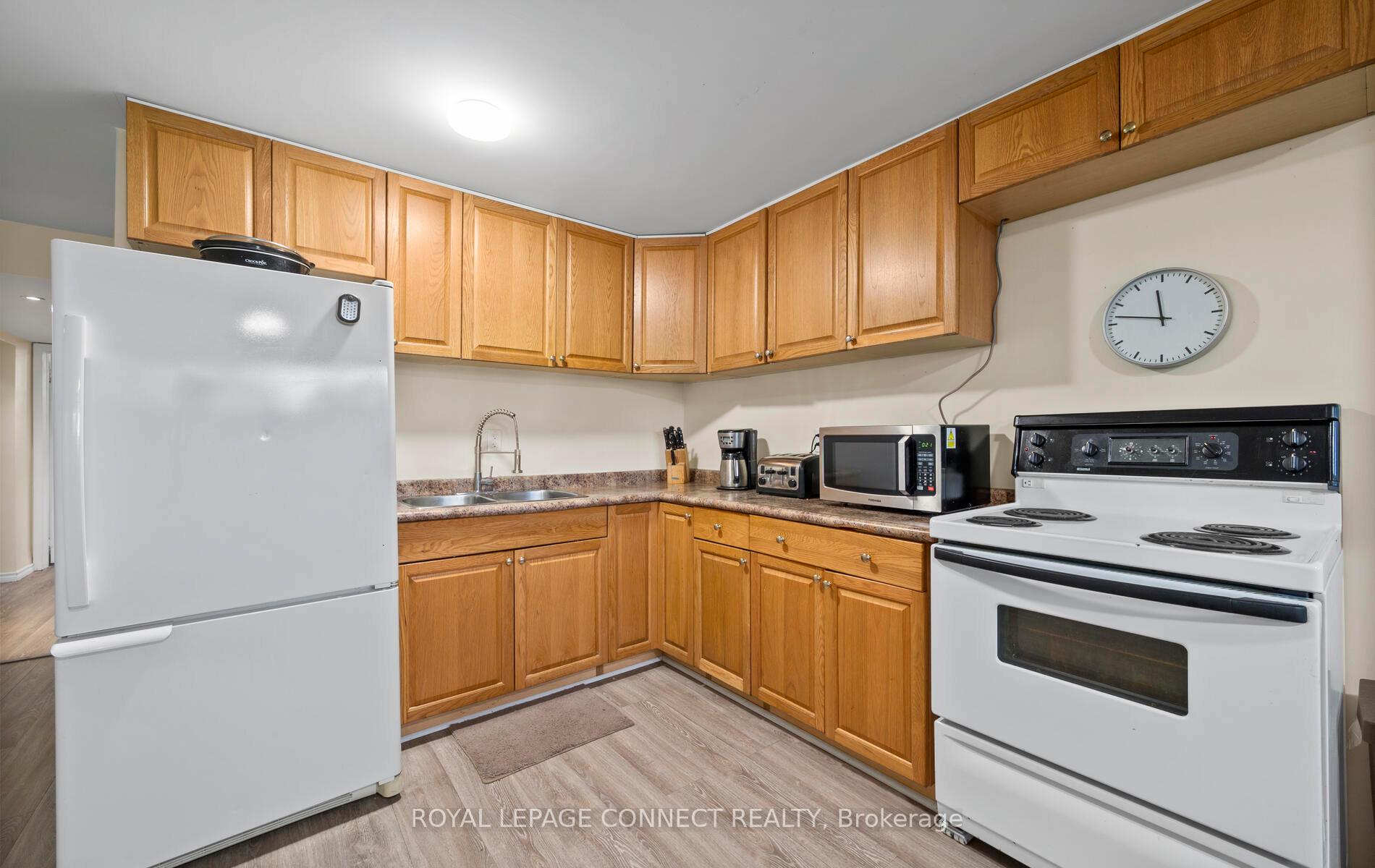 Photo 12 of 589 Talbot Court, Oshawa, Vanier — HOMEH
