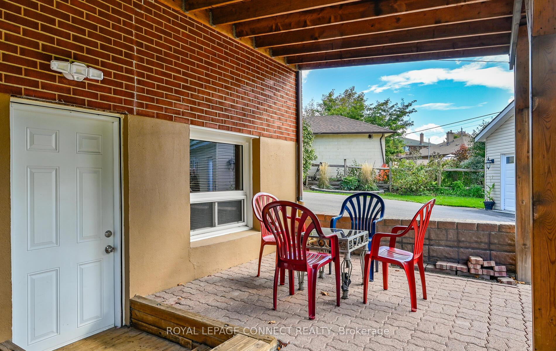 Photo 18 of 589 Talbot Court, Oshawa, Vanier — HOMEH