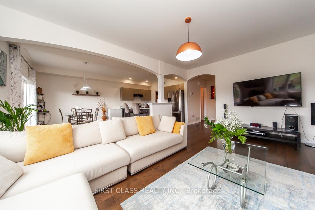 Photo 11 of 743 Sawmill Road, Peterborough, Northcrest Ward 5 — HOMEH