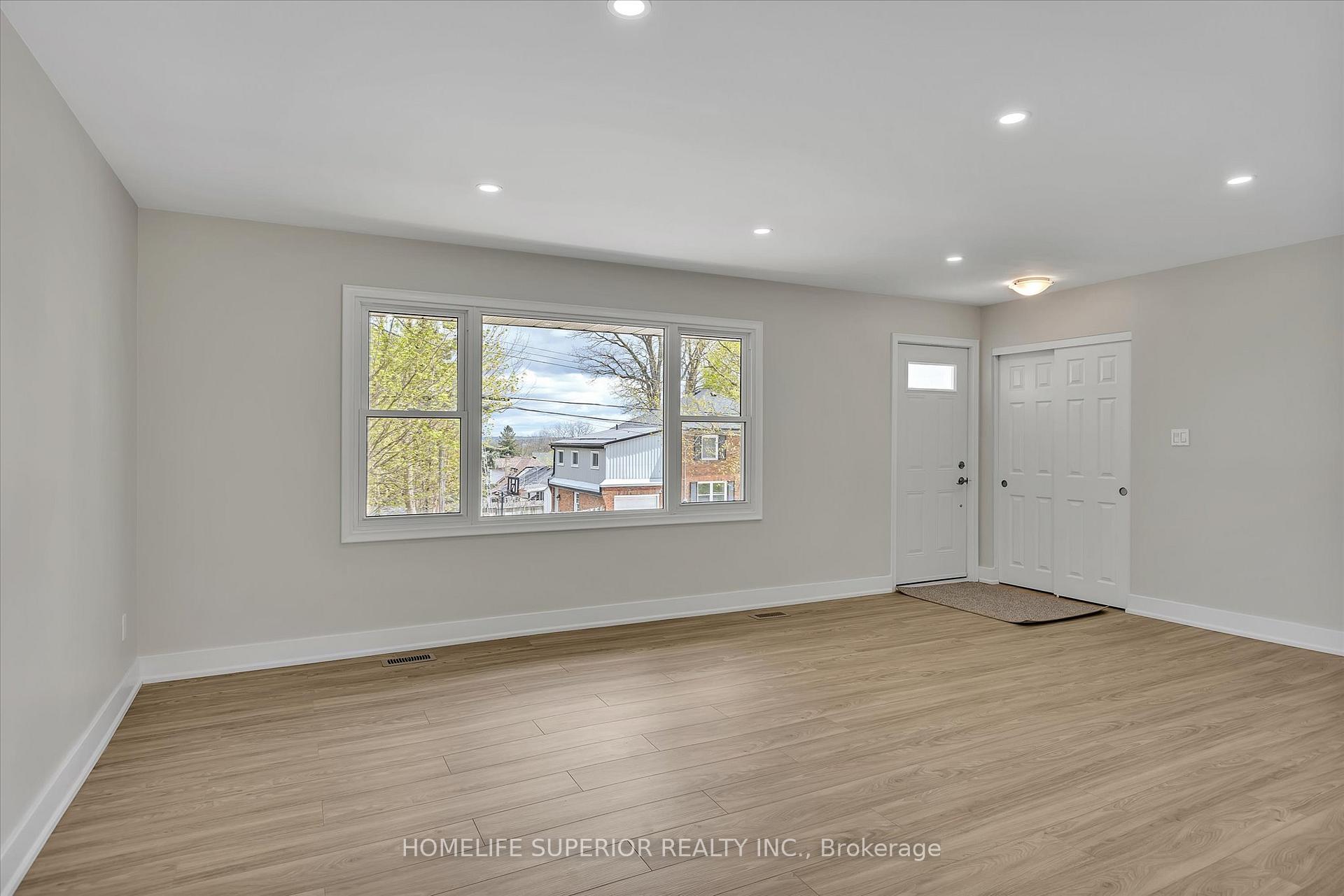 Photo 3 of 1243 Albertus Avenue, Peterborough, Town Ward 3 — HOMEH