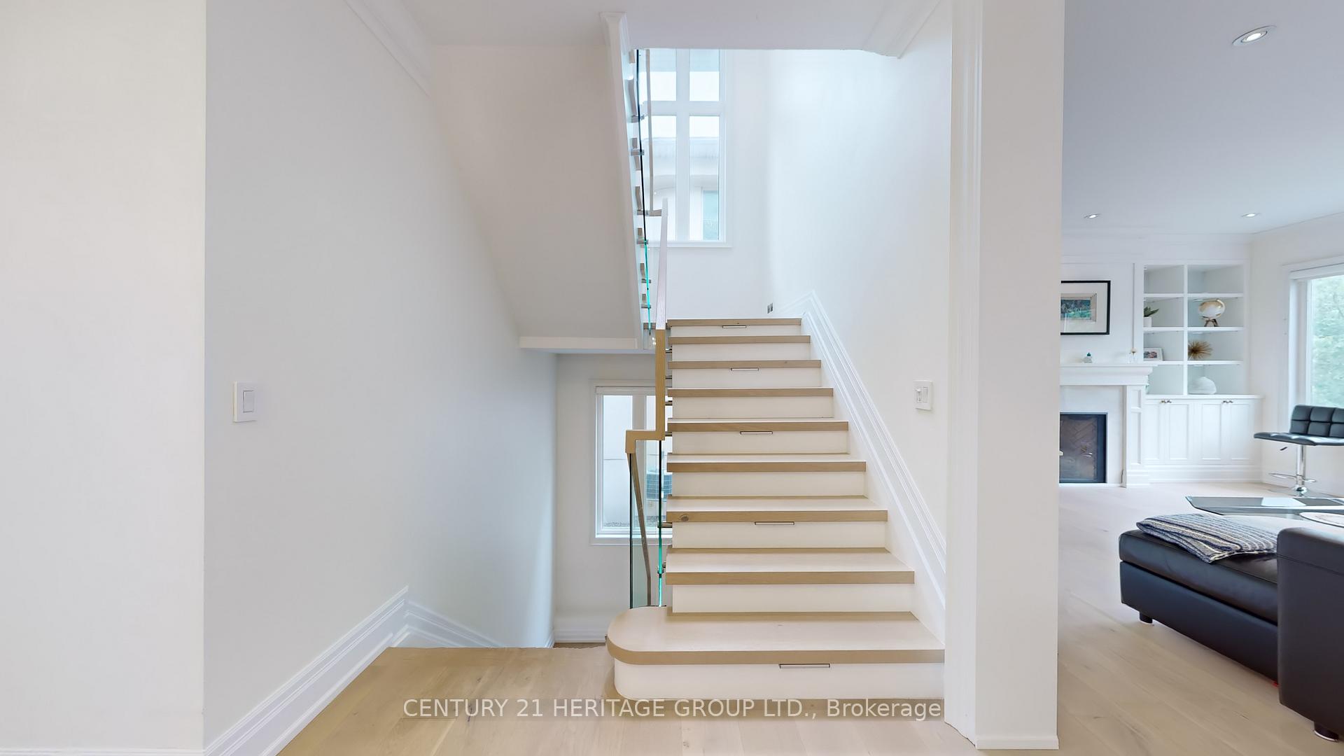 Photo 21 of 109 Pondview Road, Vaughan, Crestwood-Springfarm-Yorkhill — HOMEH