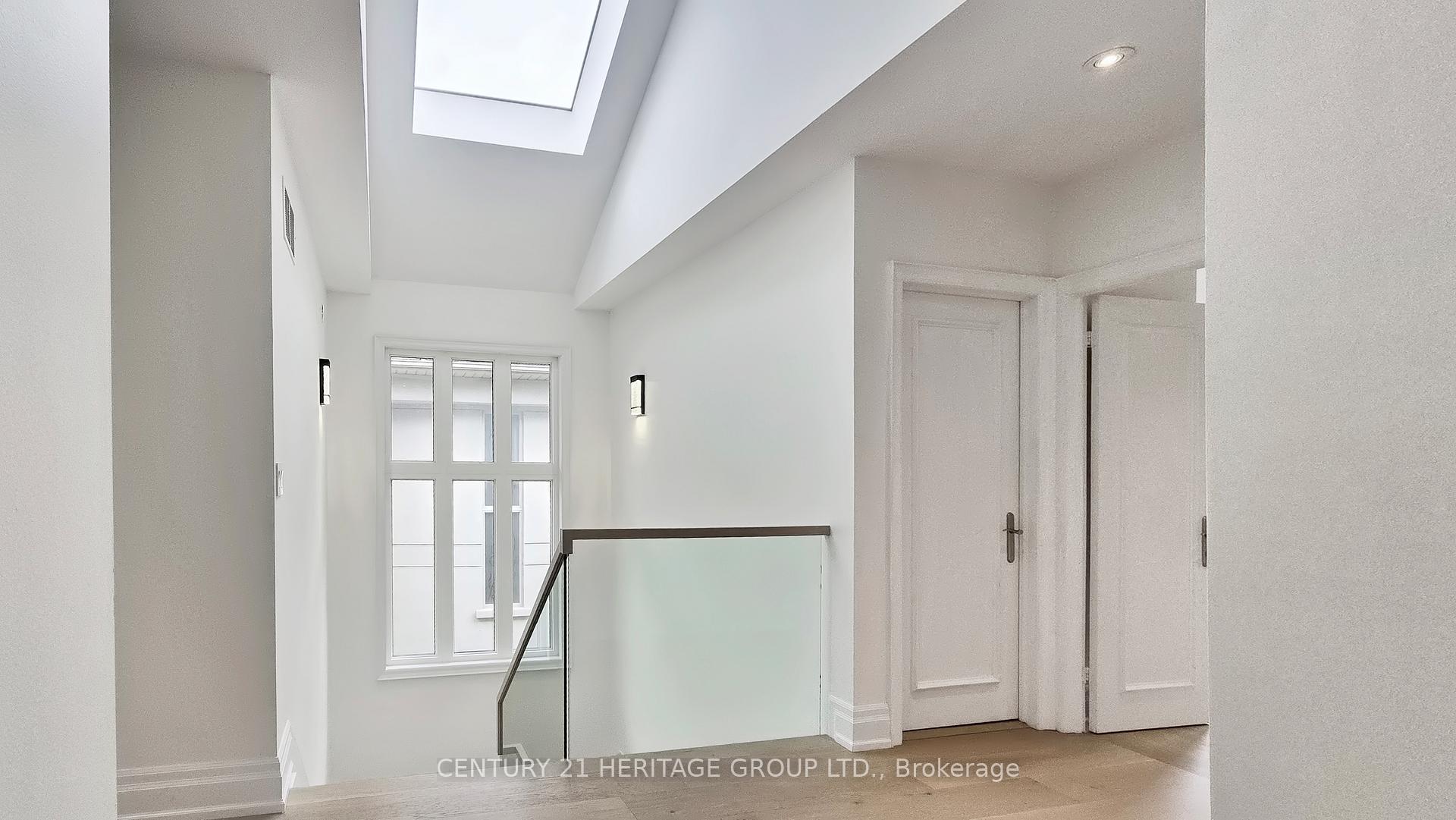 Photo 26 of 109 Pondview Road, Vaughan, Crestwood-Springfarm-Yorkhill — HOMEH