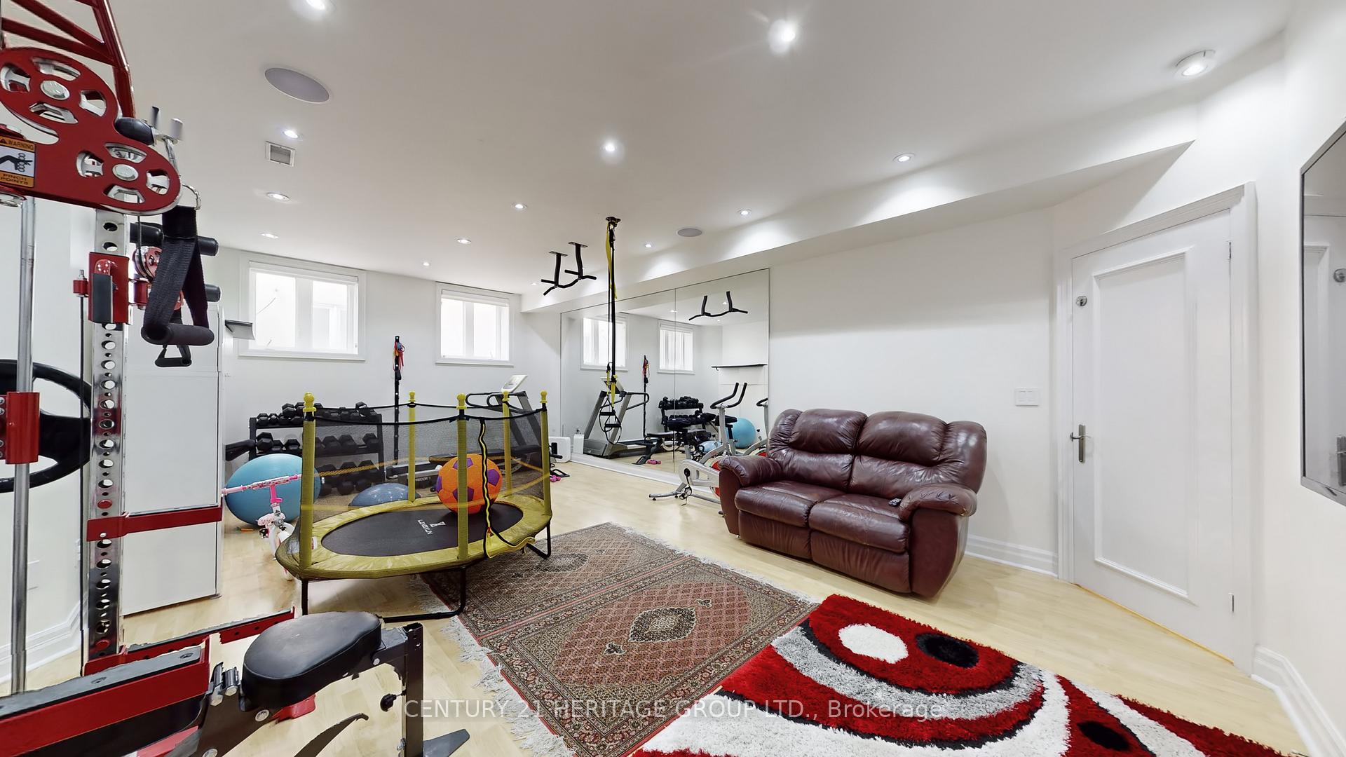 Photo 32 of 109 Pondview Road, Vaughan, Crestwood-Springfarm-Yorkhill — HOMEH