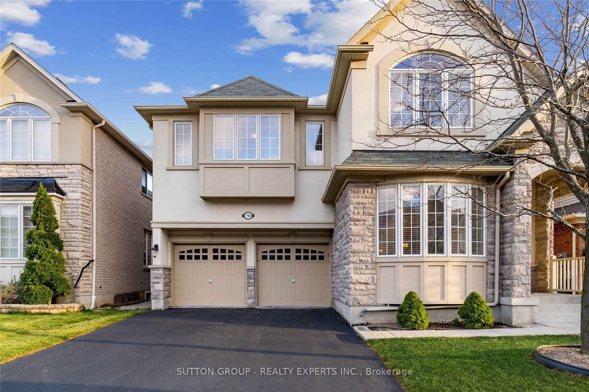 Front of 794 Biggar Heights