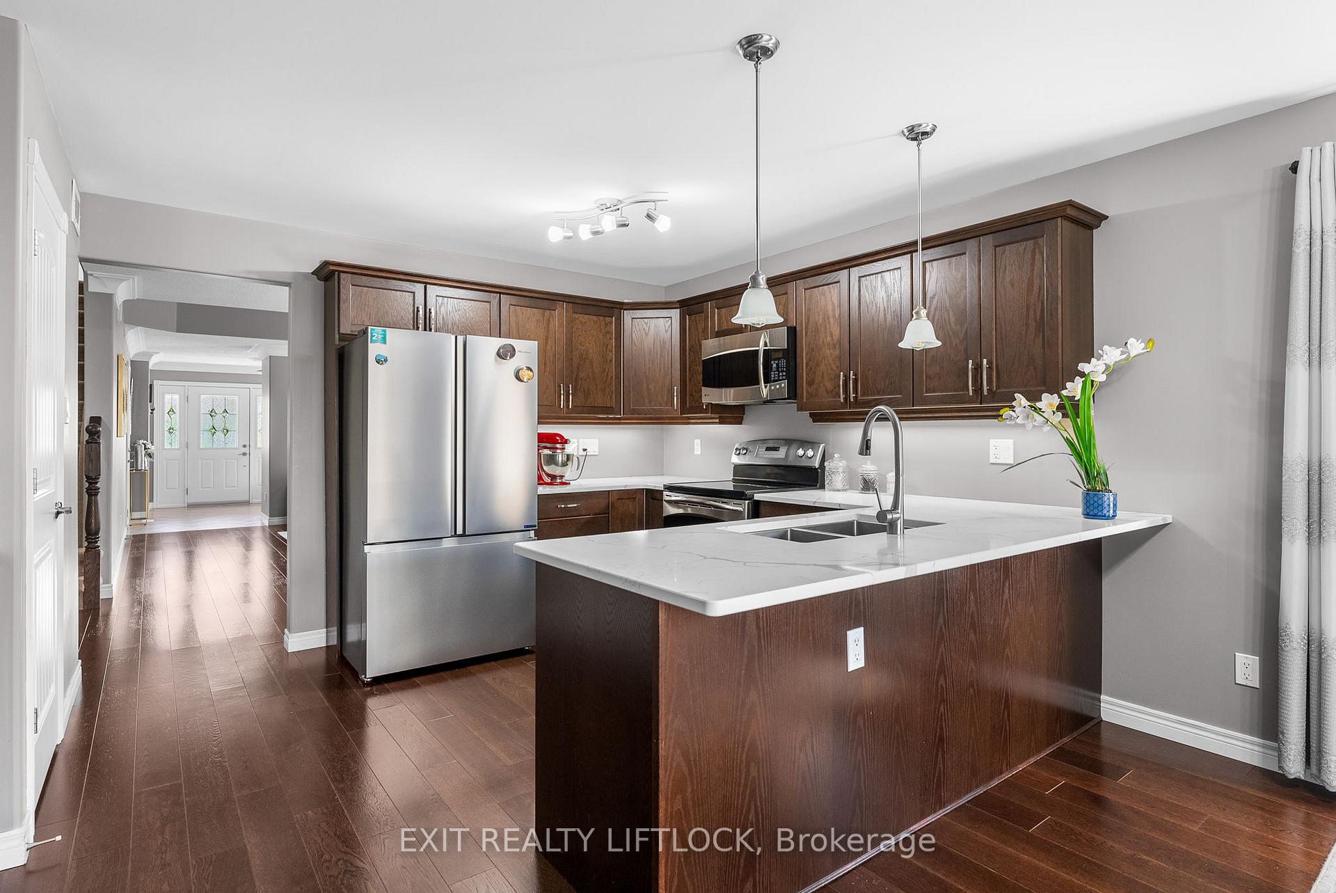 Photo 13 of 182 Chandler Crescent, Peterborough, Monaghan Ward 2 — HOMEH