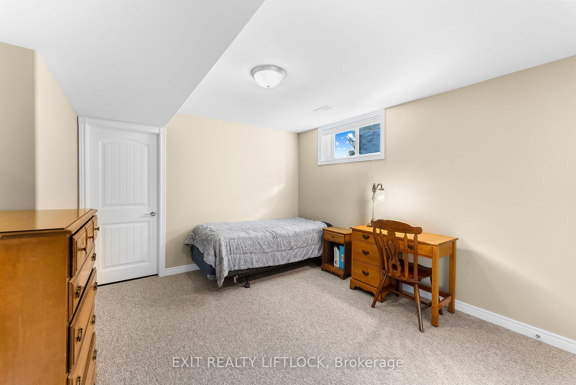 Photo 39 of 182 Chandler Crescent, Peterborough, Monaghan Ward 2 — HOMEH