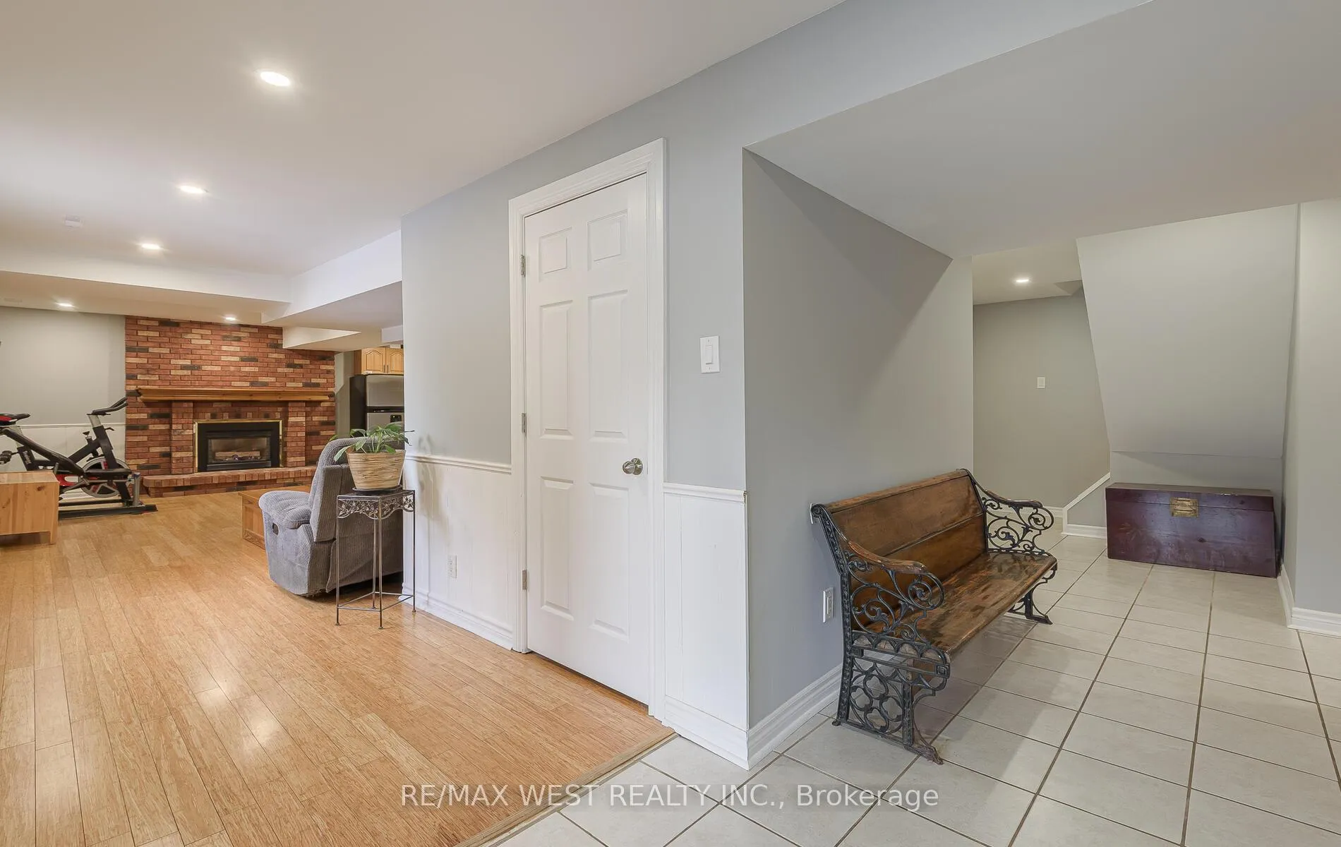 Photo 35 of 8 Oakridge Court, Brampton, Heart Lake West — HOMEH
