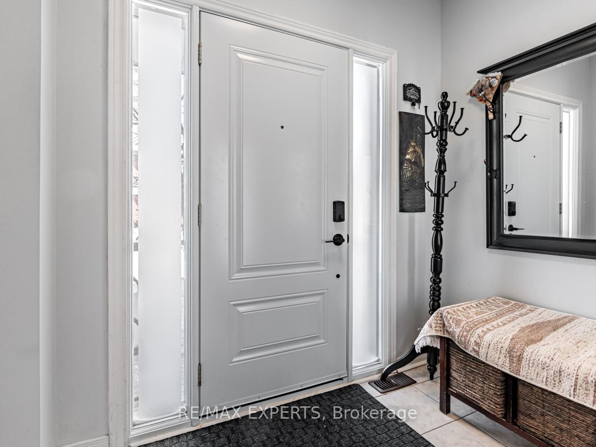 Photo 2 of 55 Coranto Way, Vaughan, Vellore Village — HOMEH
