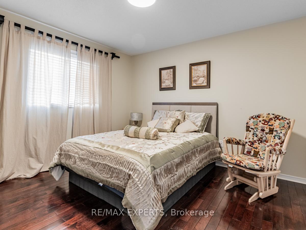 Photo 14 of 55 Coranto Way, Vaughan, Vellore Village — HOMEH