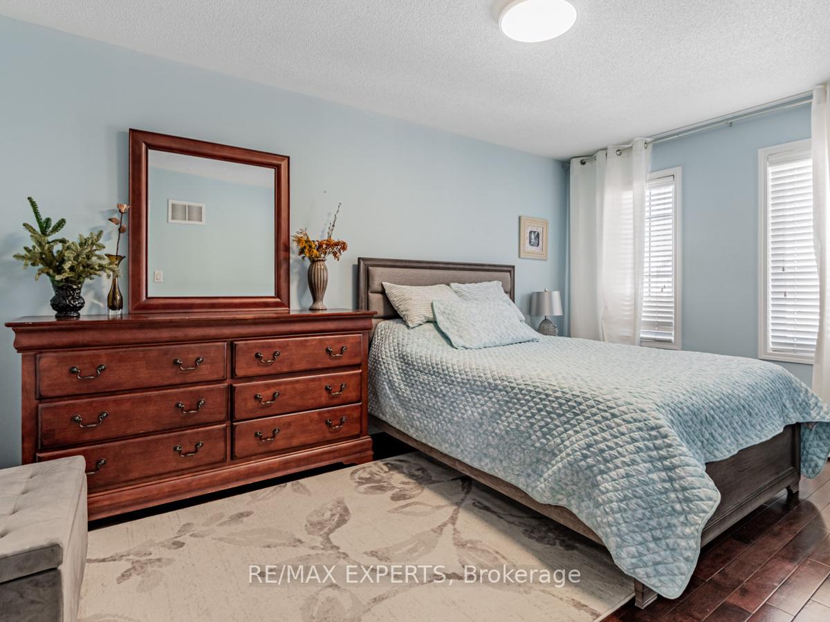 Photo 16 of 55 Coranto Way, Vaughan, Vellore Village — HOMEH