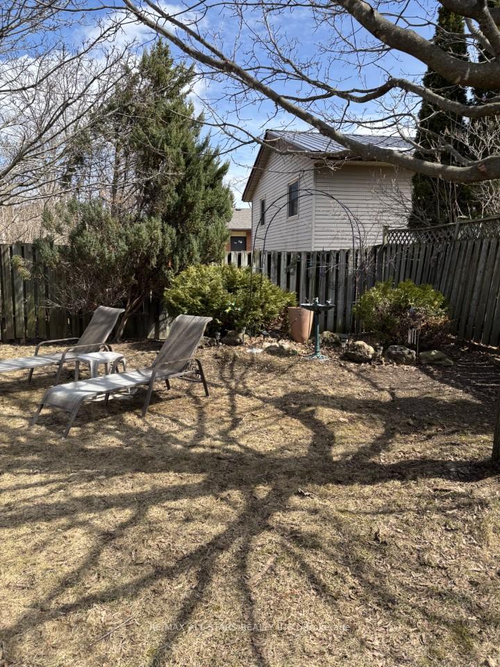 Photo 33 of 2431 Mountland Drive, Peterborough, Monaghan Ward 2 — HOMEH