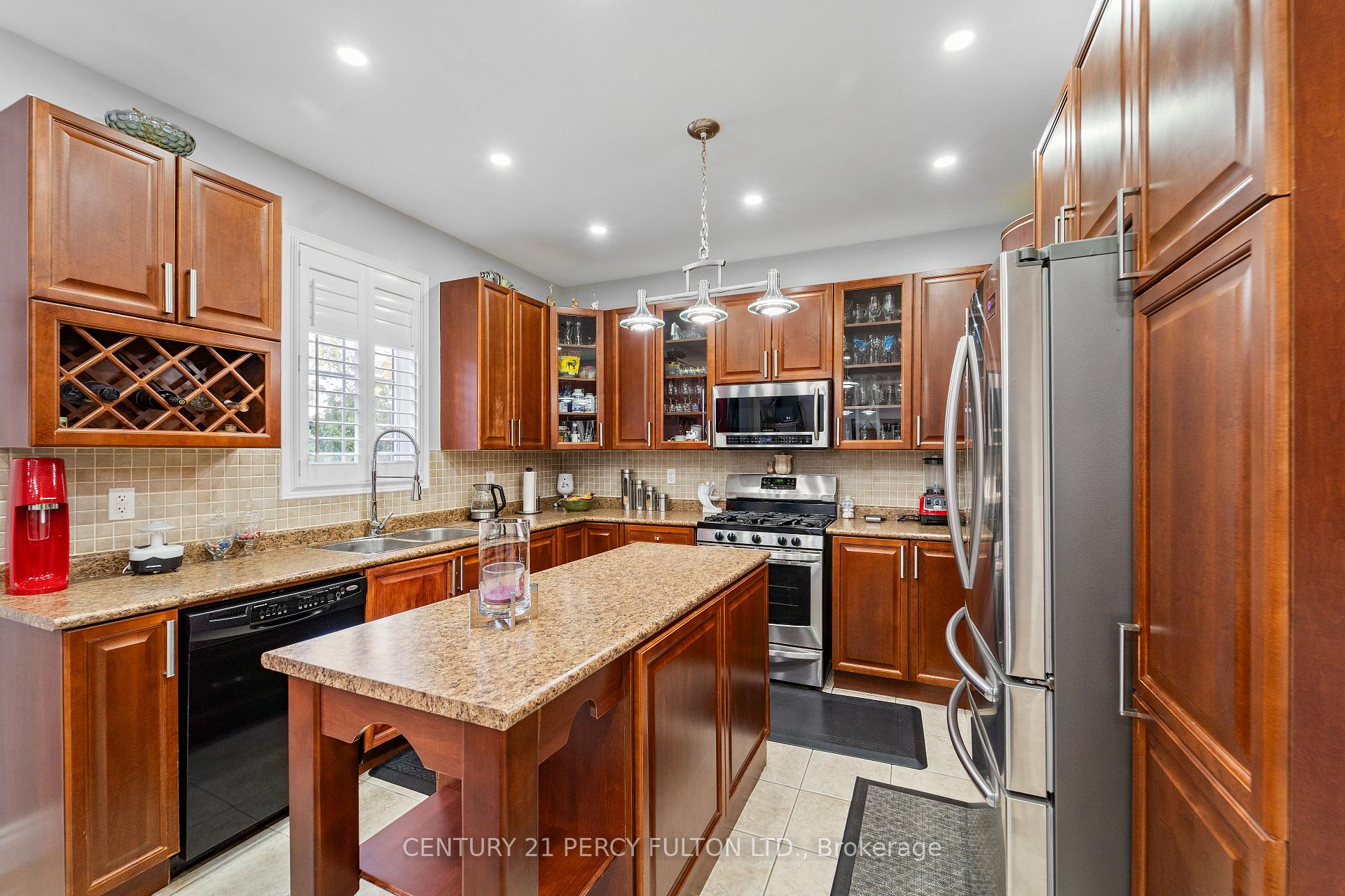 Photo 12 of 16 Brandwood Square, Ajax, Northeast Ajax — HOMEH