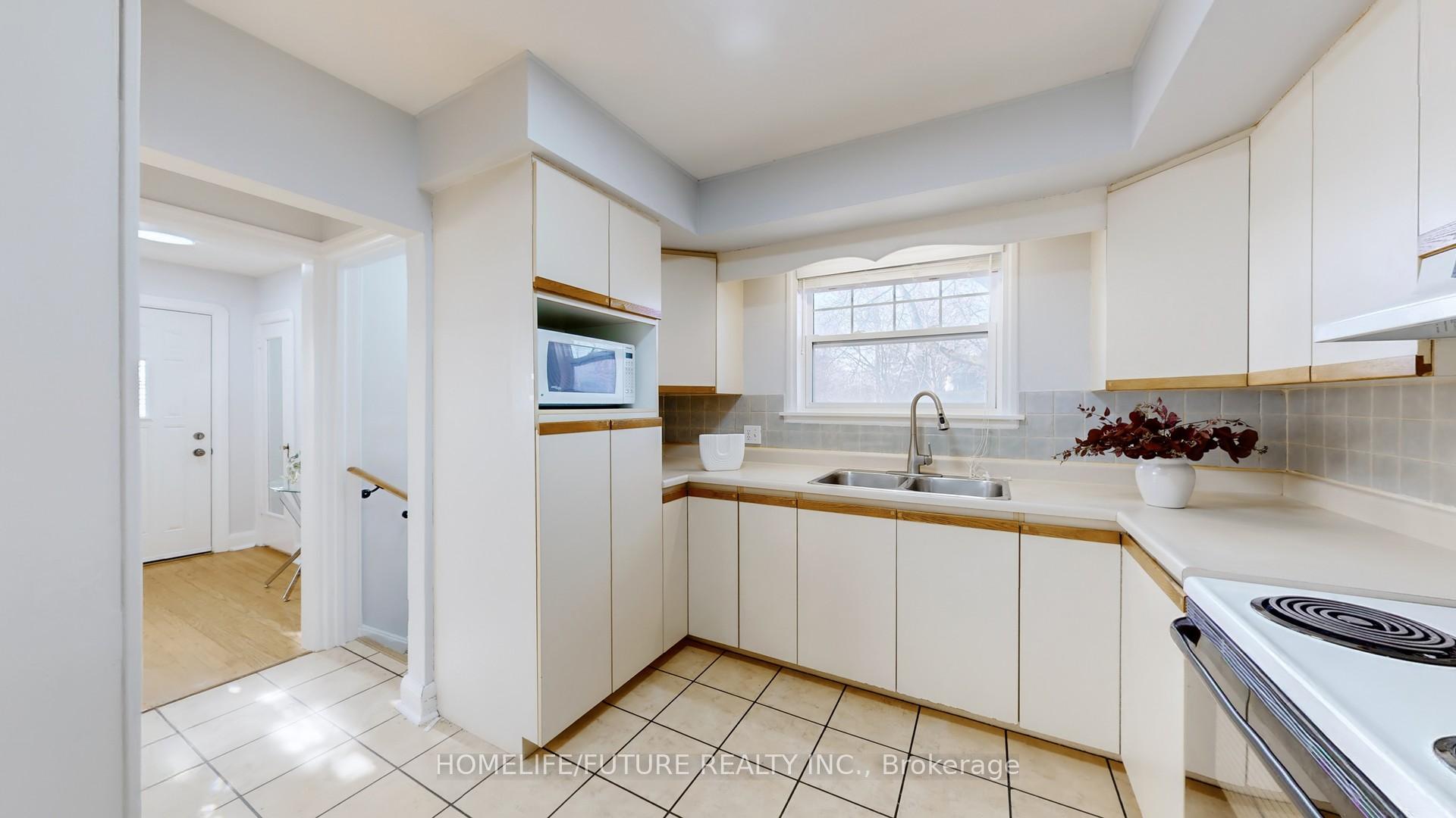 Photo 9 of 428 King Street E, Oshawa, O'Neill — HOMEH
