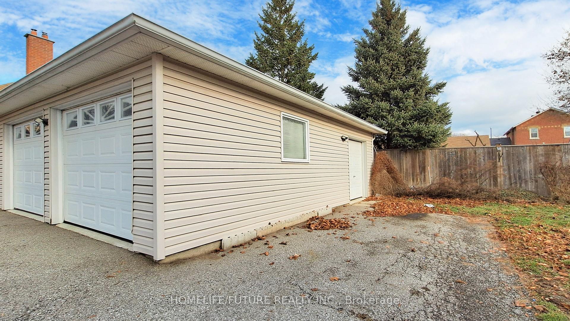 Photo 39 of 428 King Street E, Oshawa, O'Neill — HOMEH
