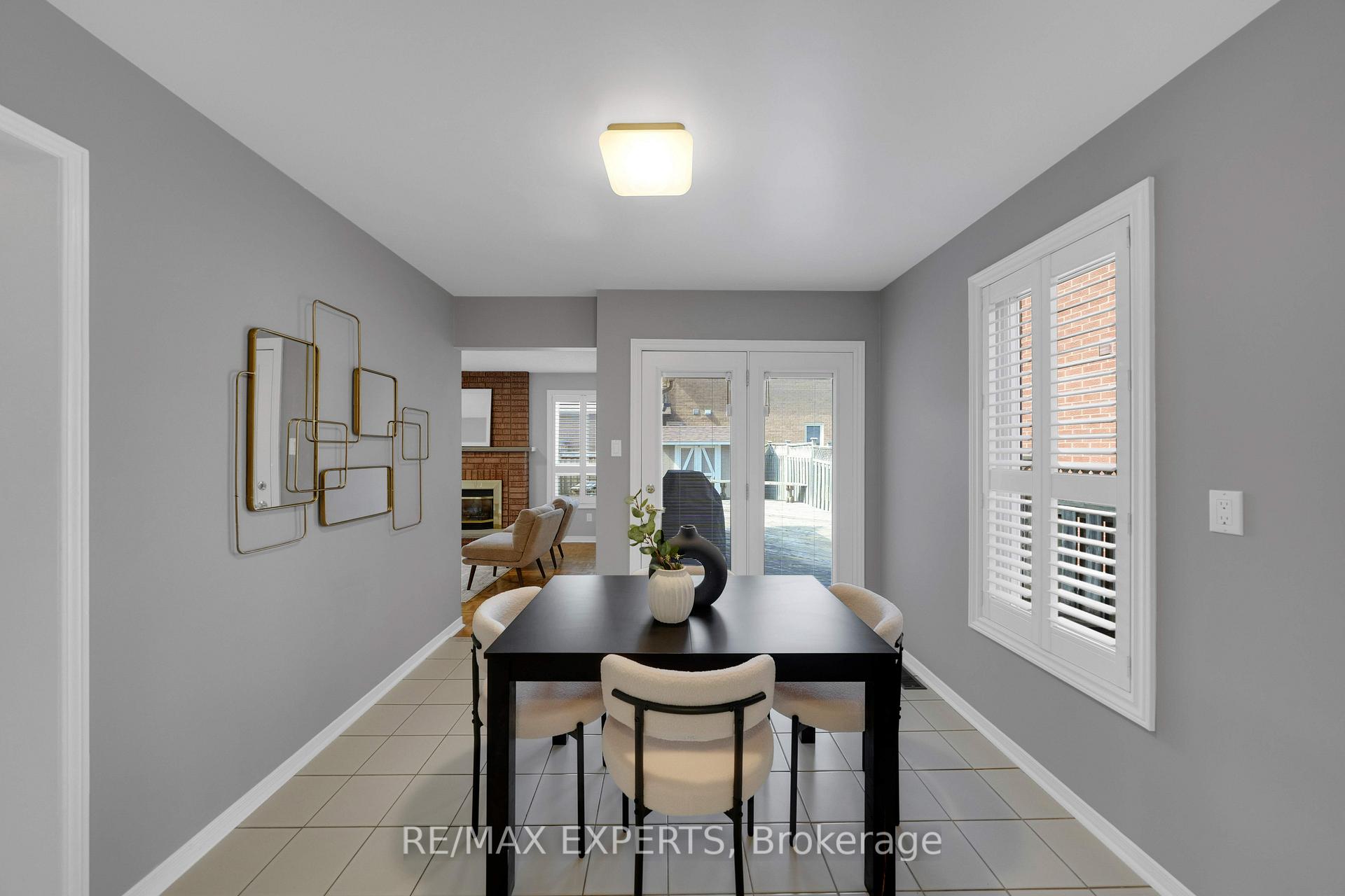 Photo 16 of 571 Barrhill Road, Vaughan, Maple — HOMEH