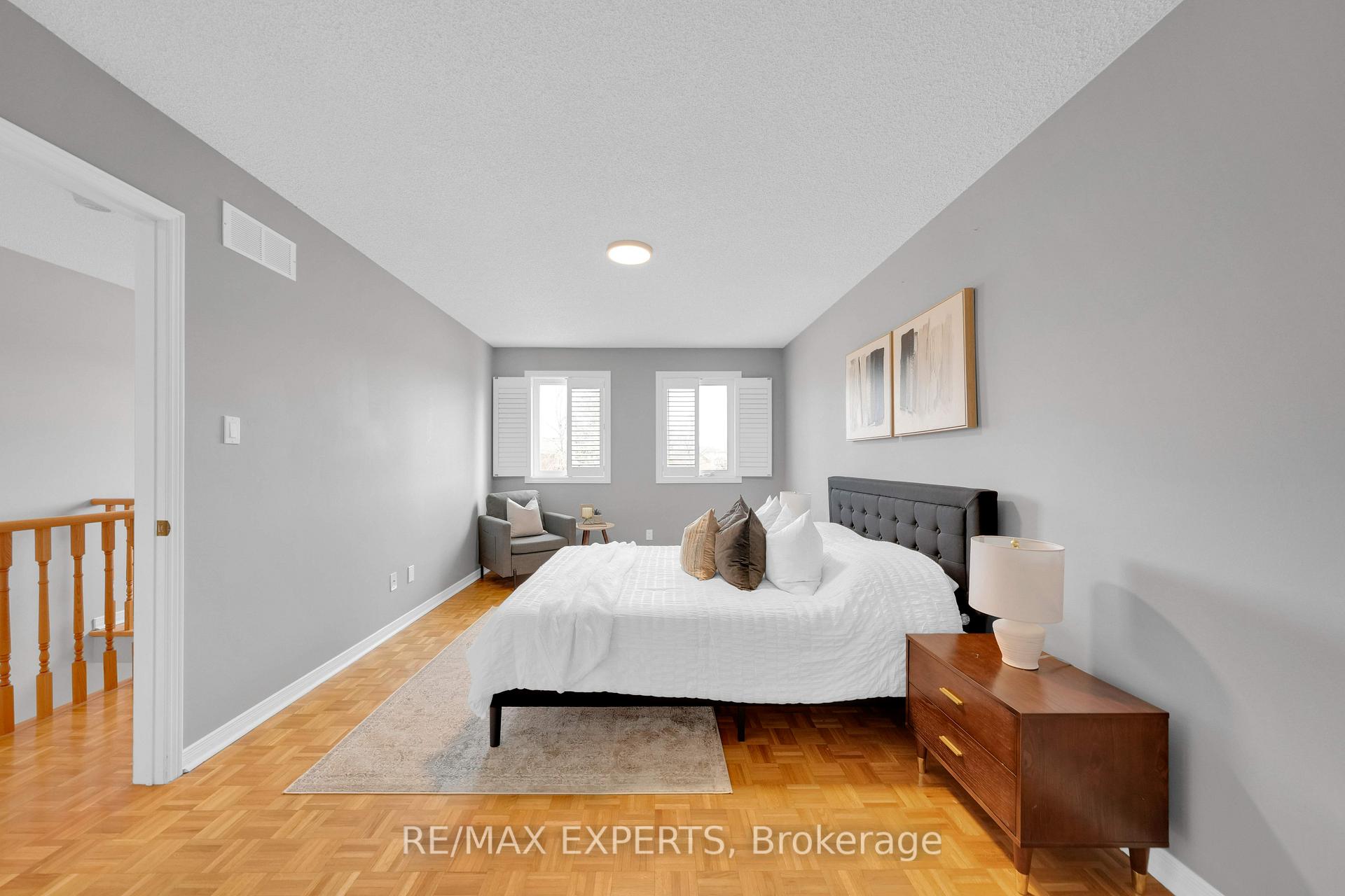 Photo 26 of 571 Barrhill Road, Vaughan, Maple — HOMEH