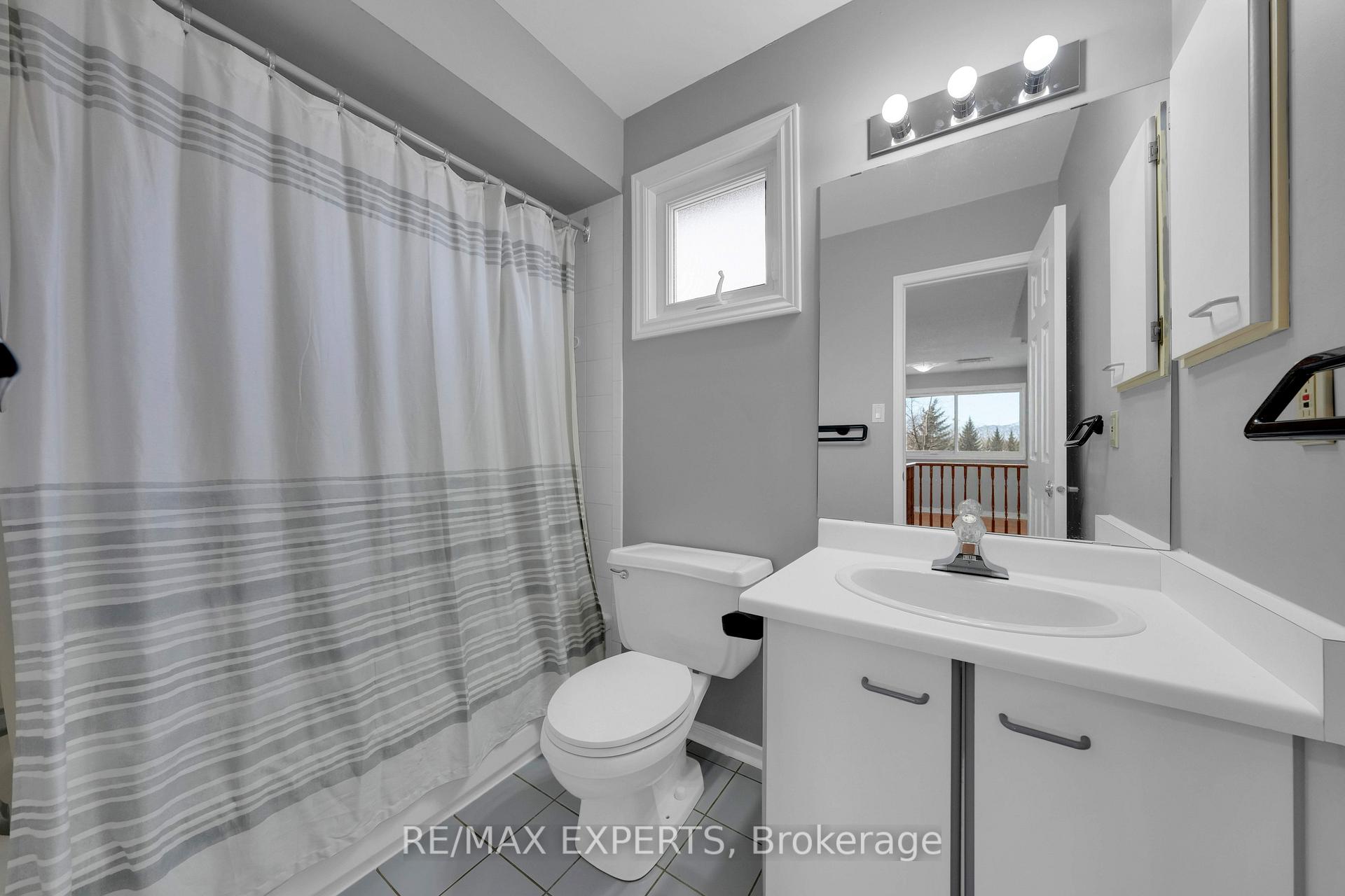 Photo 30 of 571 Barrhill Road, Vaughan, Maple — HOMEH