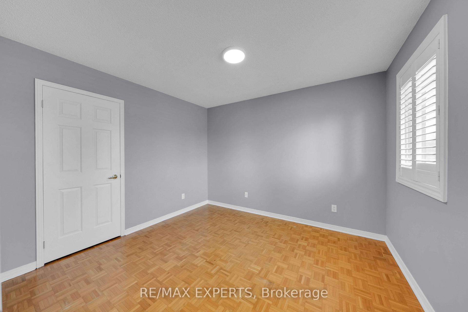 Photo 31 of 571 Barrhill Road, Vaughan, Maple — HOMEH