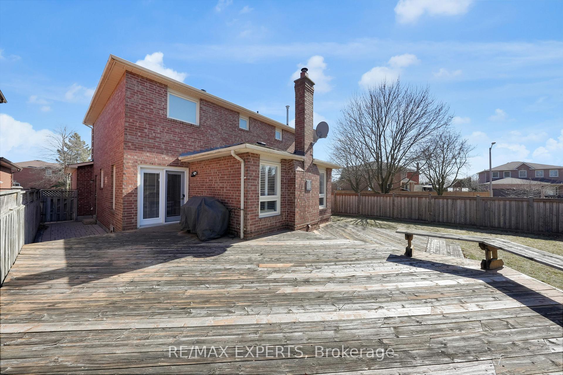 Photo 41 of 571 Barrhill Road, Vaughan, Maple — HOMEH
