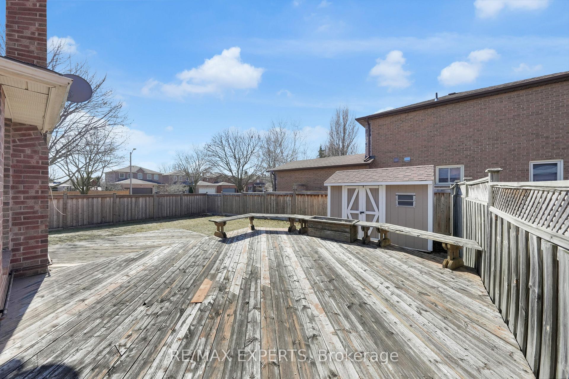 Photo 42 of 571 Barrhill Road, Vaughan, Maple — HOMEH