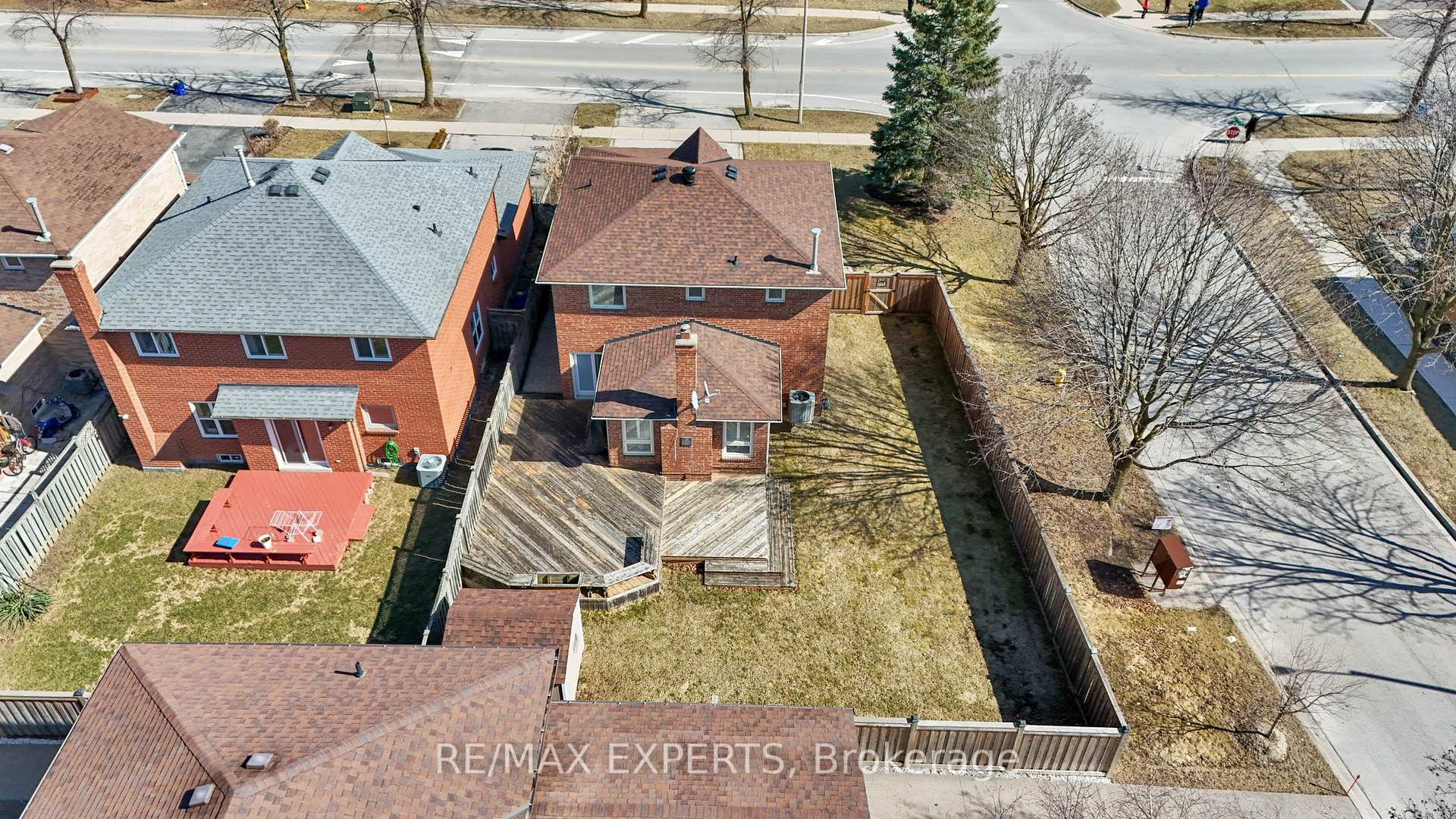 Photo 45 of 571 Barrhill Road, Vaughan, Maple — HOMEH