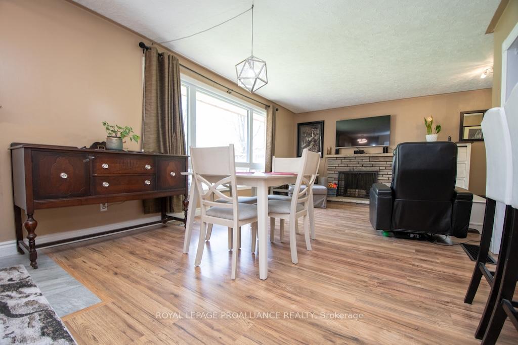 Photo 5 of 1060 Glendale Drive, Peterborough, Northcrest Ward 5 — HOMEH