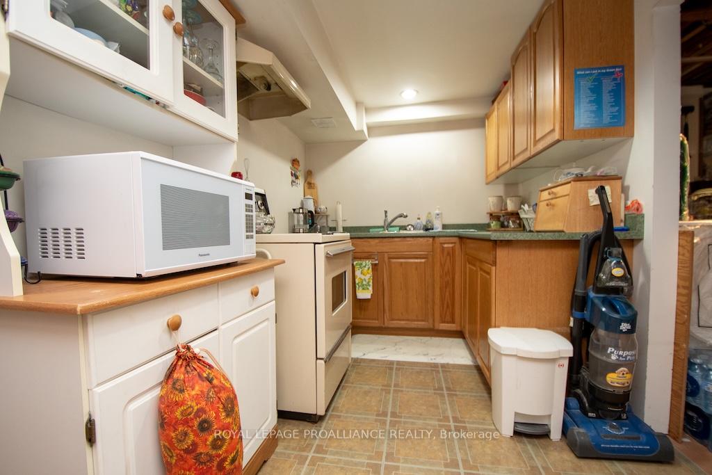 Photo 23 of 1060 Glendale Drive, Peterborough, Northcrest Ward 5 — HOMEH